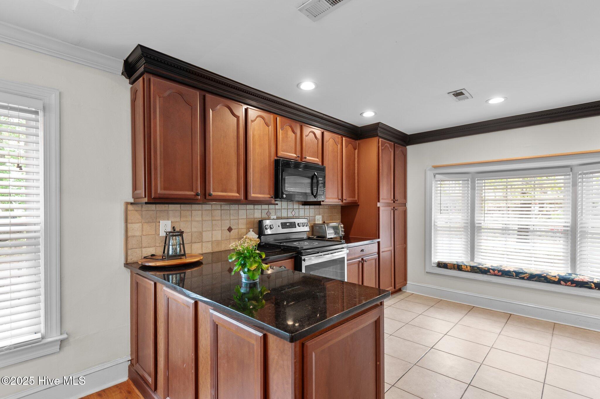 379 Greenbrier Road Property Photo 24