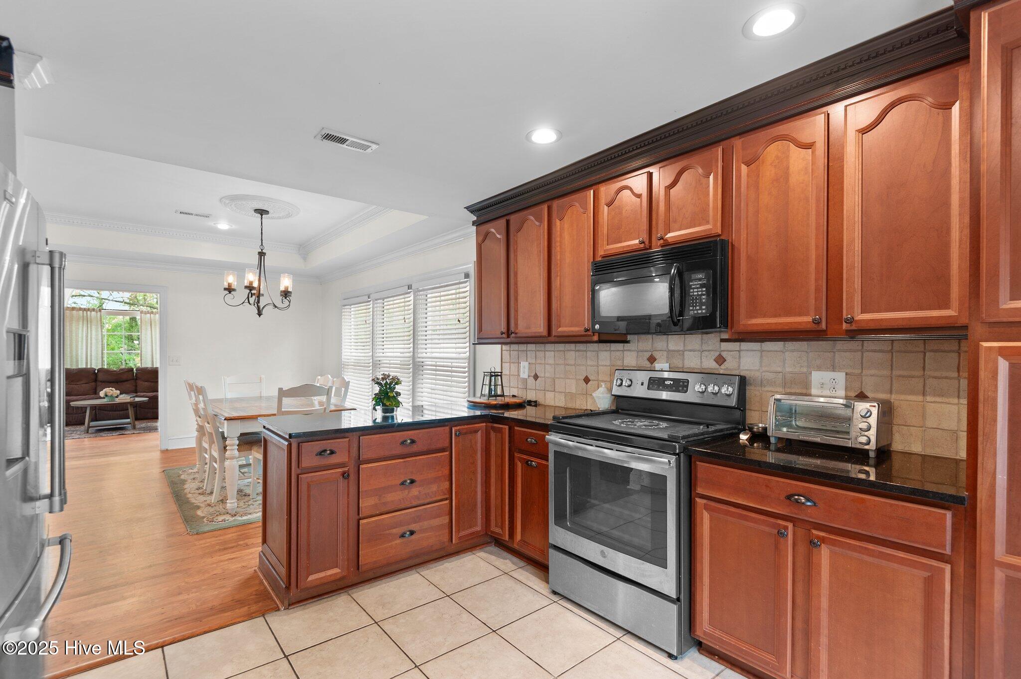 379 Greenbrier Road Property Photo 25
