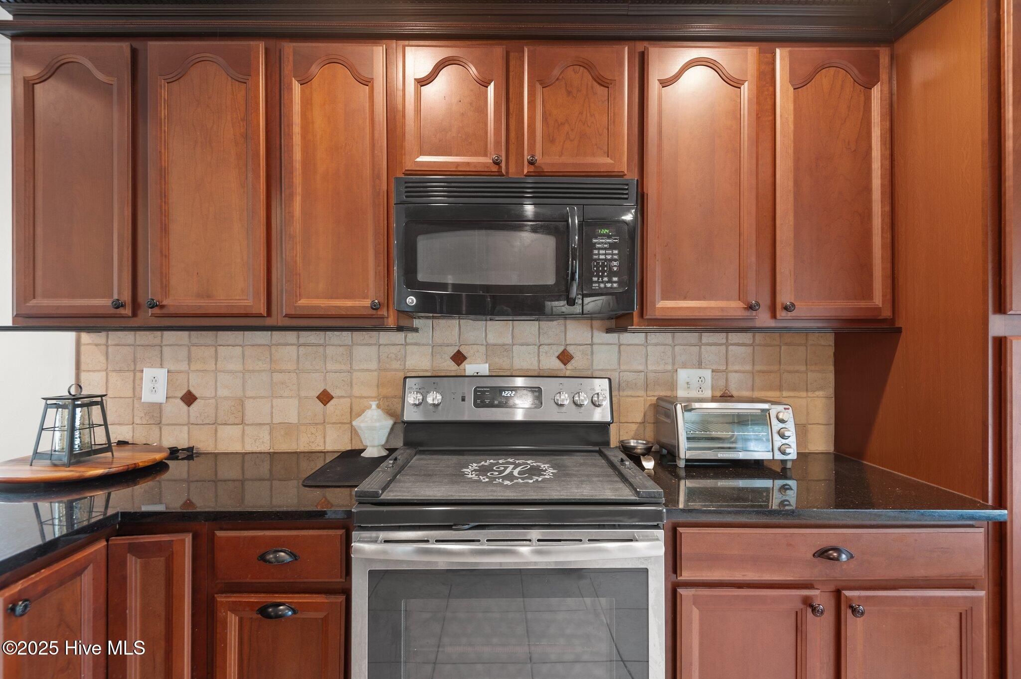 379 Greenbrier Road Property Photo 26