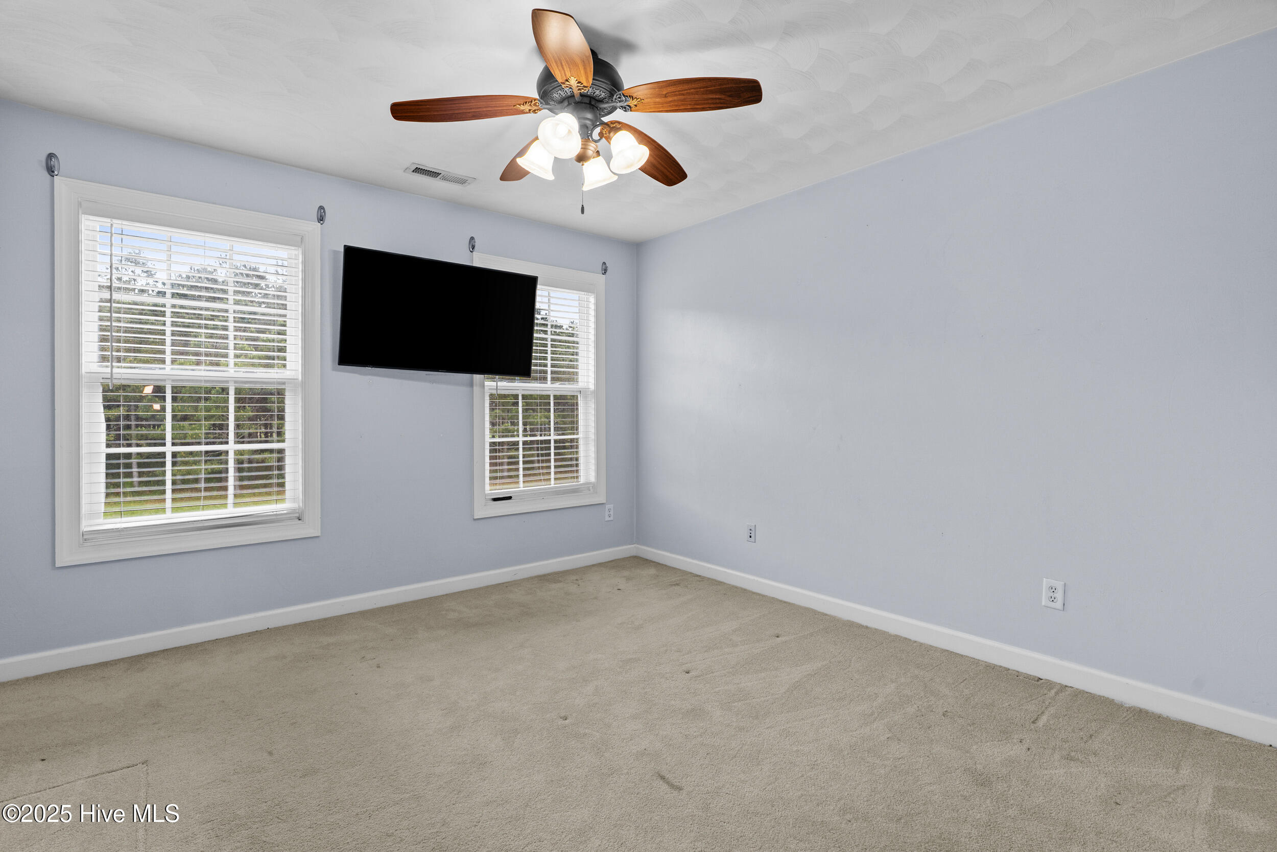 104 Creekside Drive Property Photo 22
