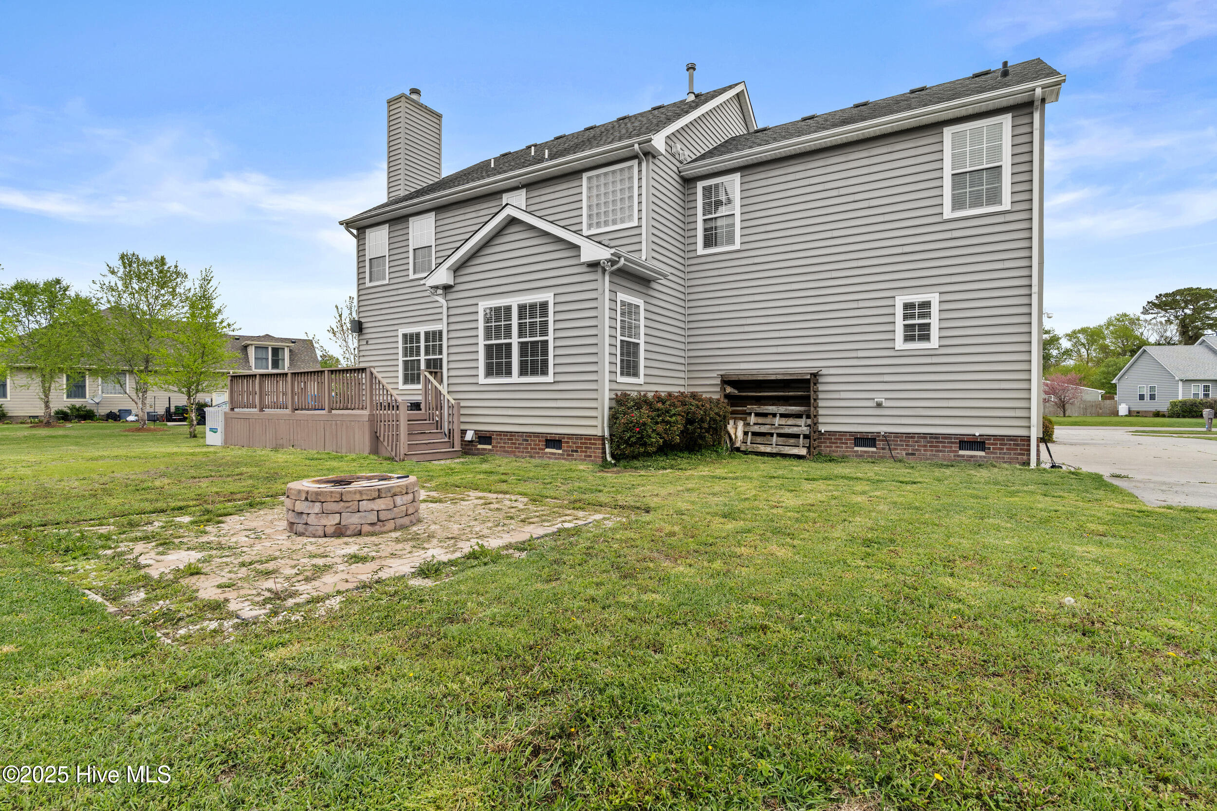 104 Creekside Drive Property Photo 45