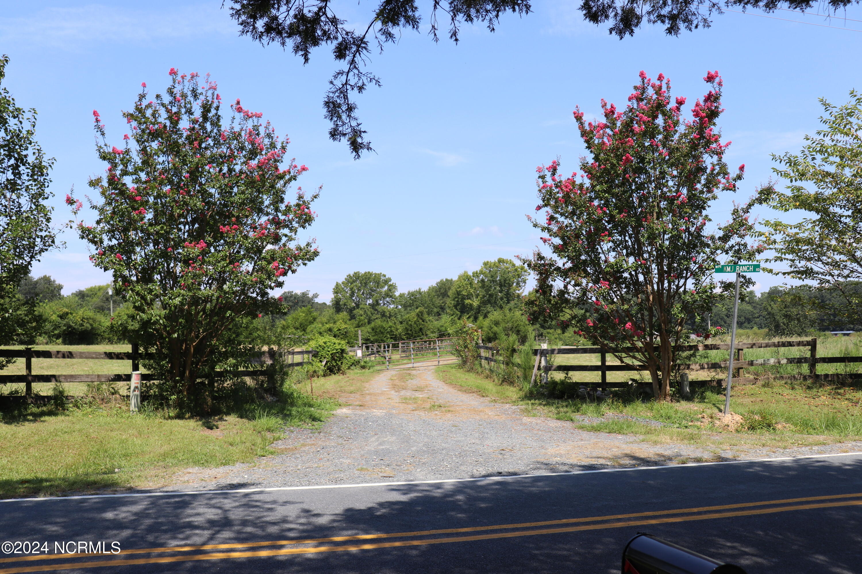 165 Kmj Ranch Road Property Photo 2