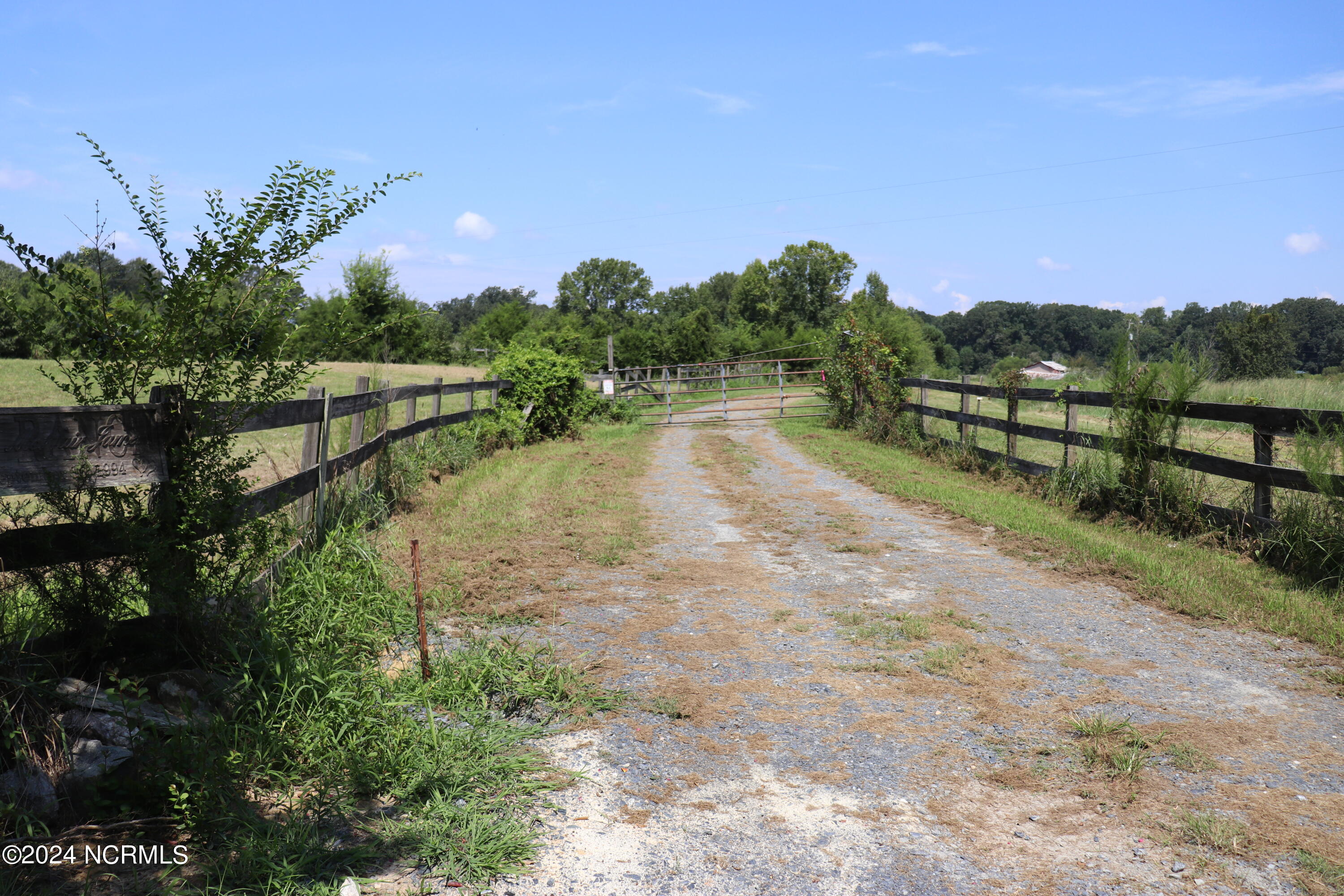 165 Kmj Ranch Road Property Photo 4