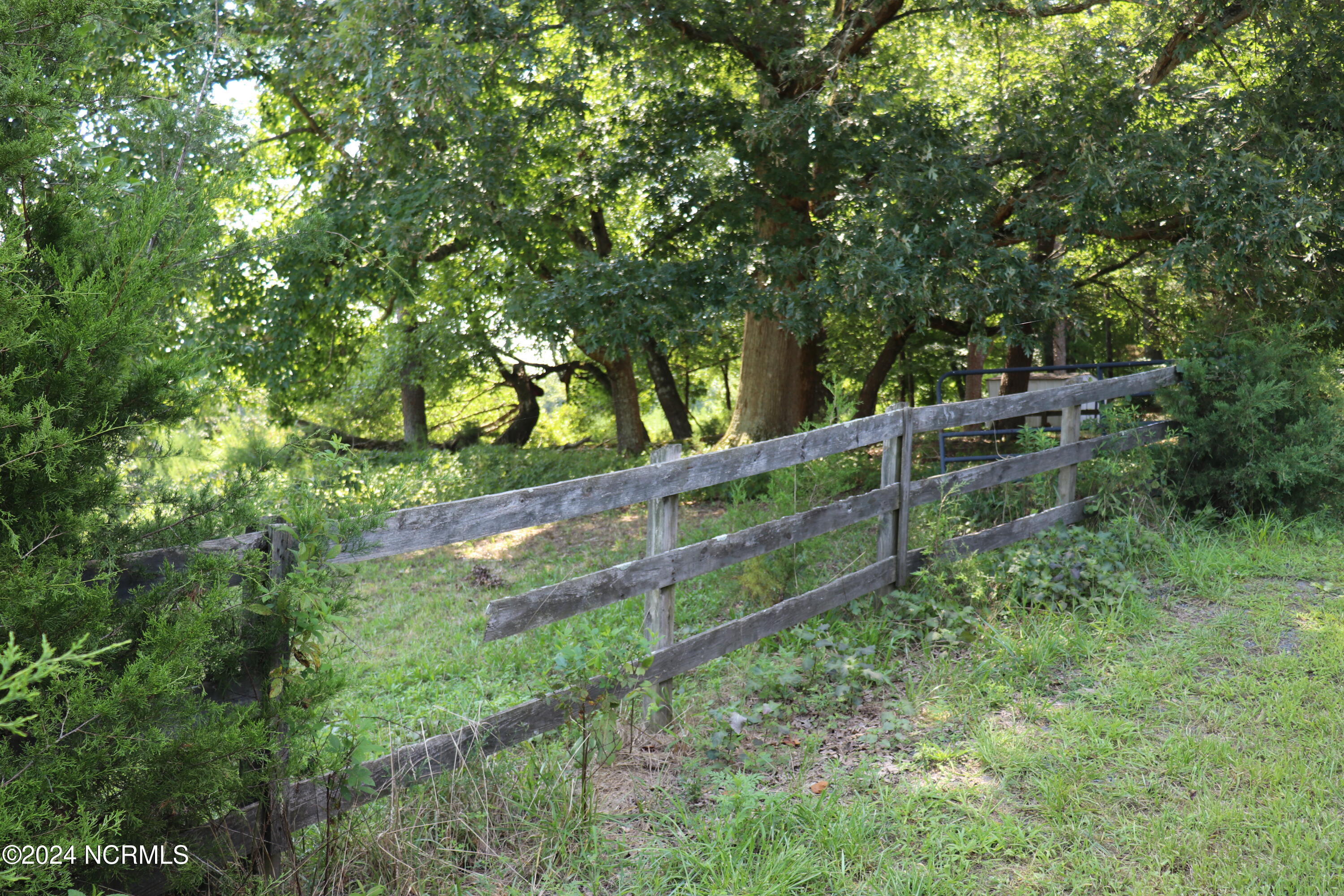 165 Kmj Ranch Road Property Photo 10