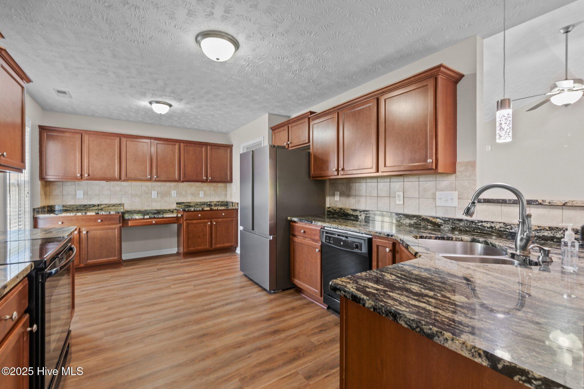 235 Bayleaf Drive Property Photo 14