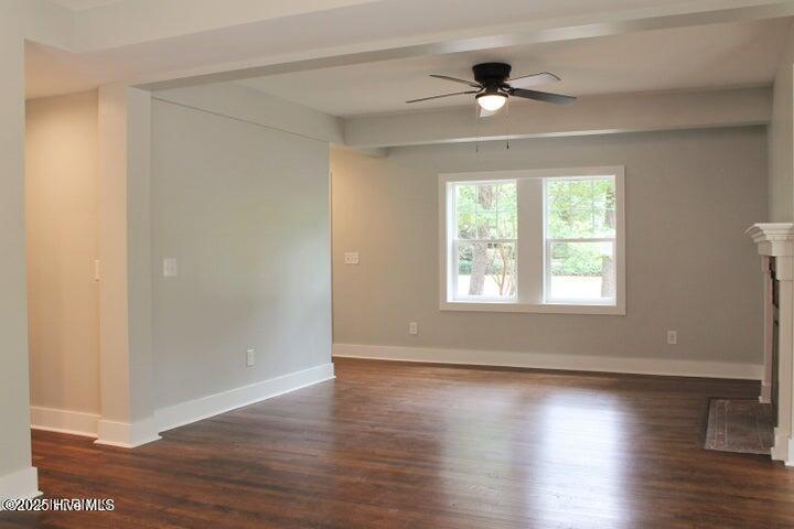 310 N May Street Property Photo 10