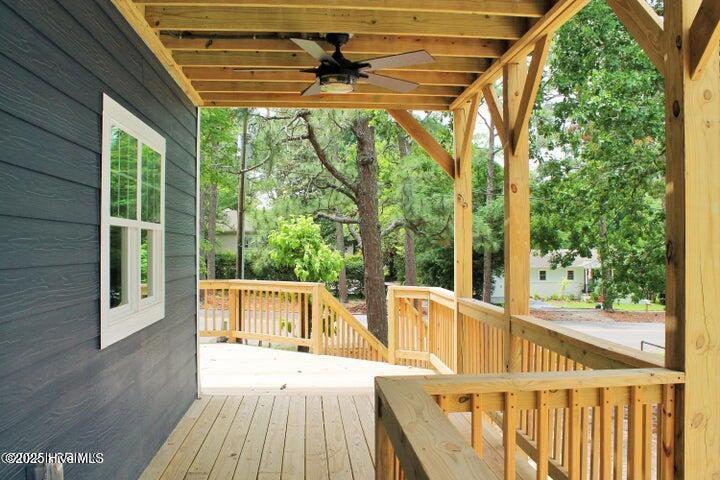 310 N May Street Property Photo 21