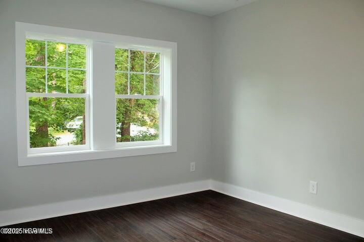 310 N May Street Property Photo 23