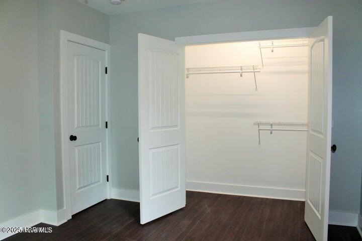 310 N May Street Property Photo 25