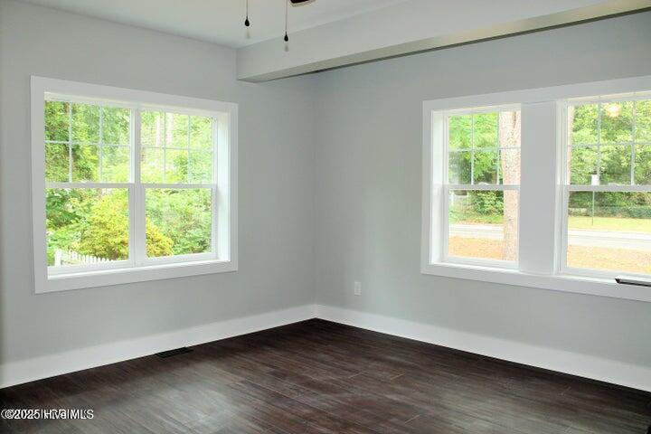 310 N May Street Property Photo 28
