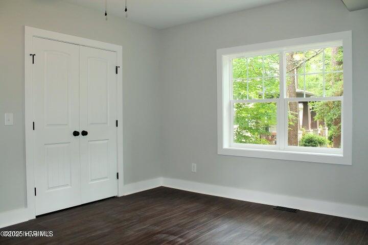 310 N May Street Property Photo 29