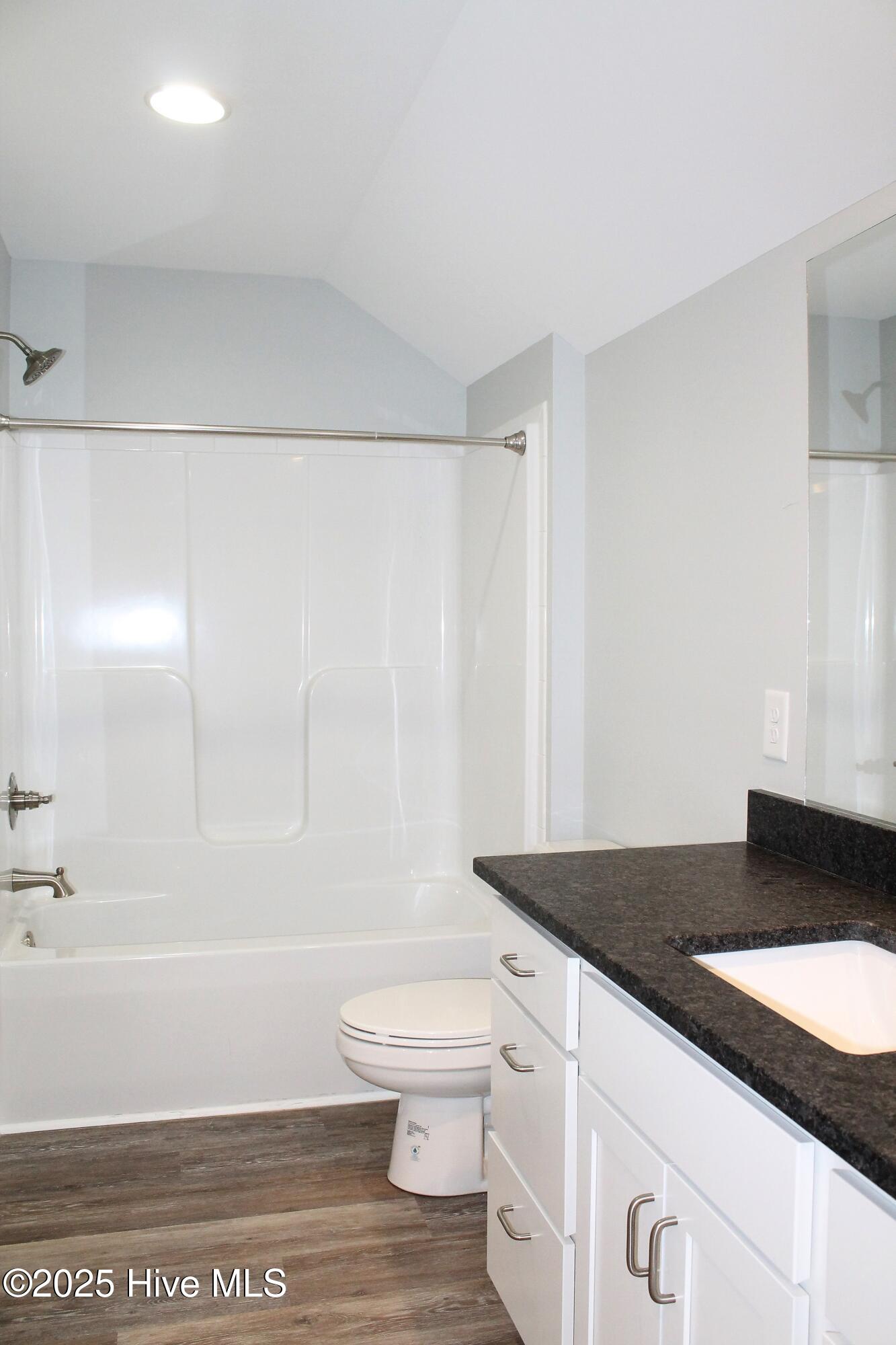 310 N May Street Property Photo 42