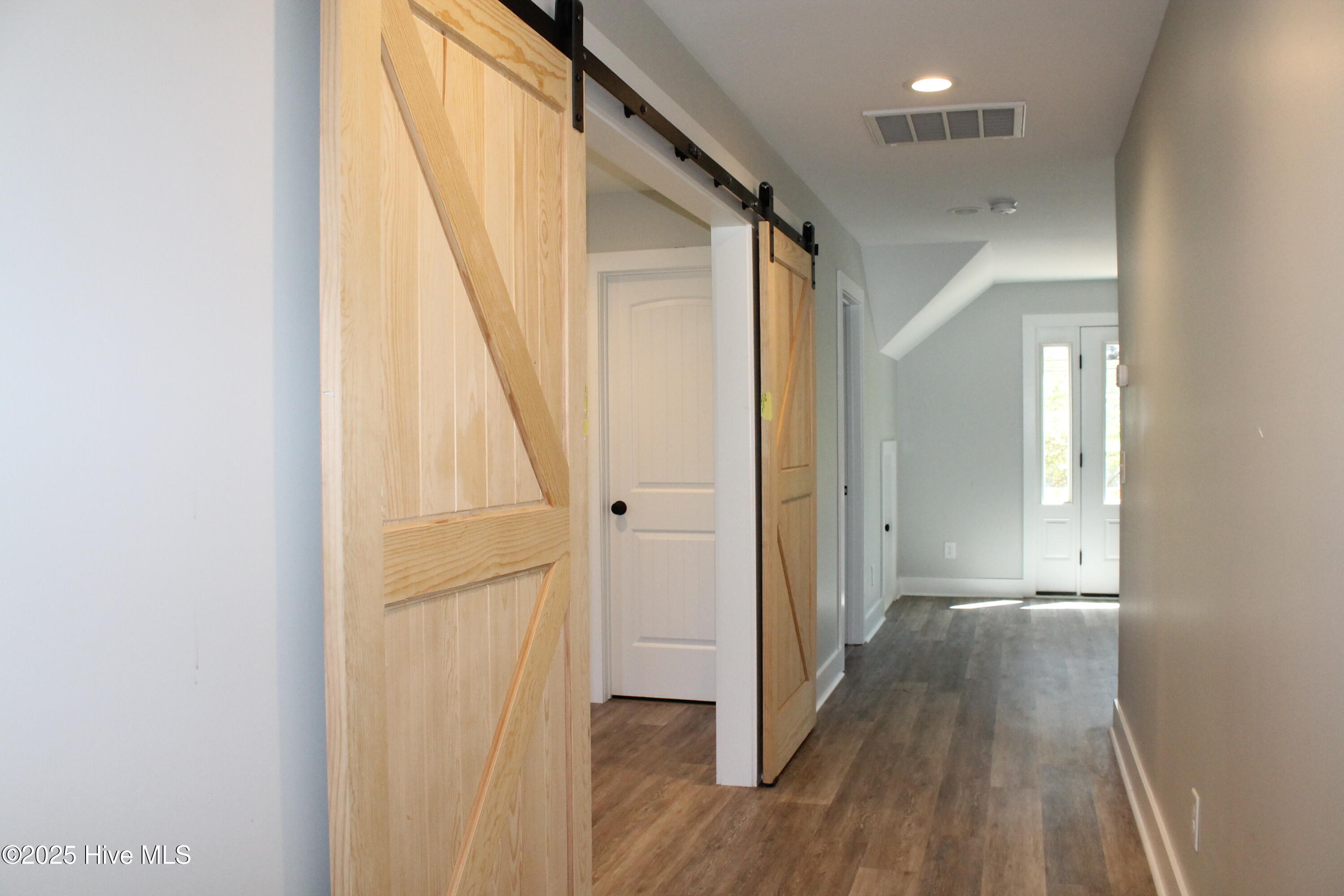 310 N May Street Property Photo 46