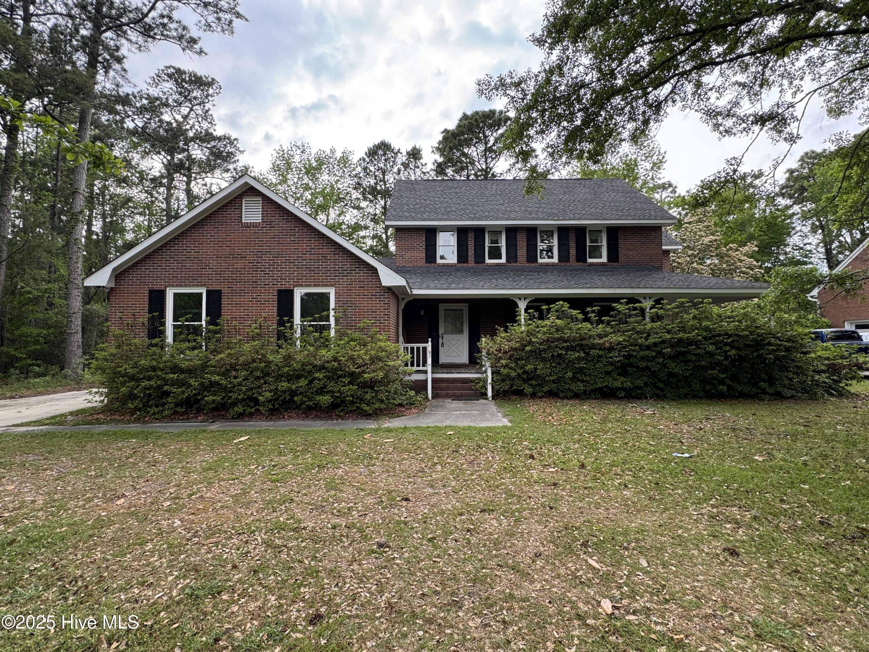5748 Oak Bluff Lane Property Photo