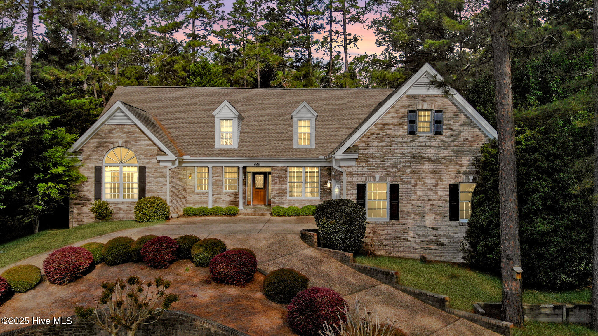 665 Lake Forest Drive Property Photo