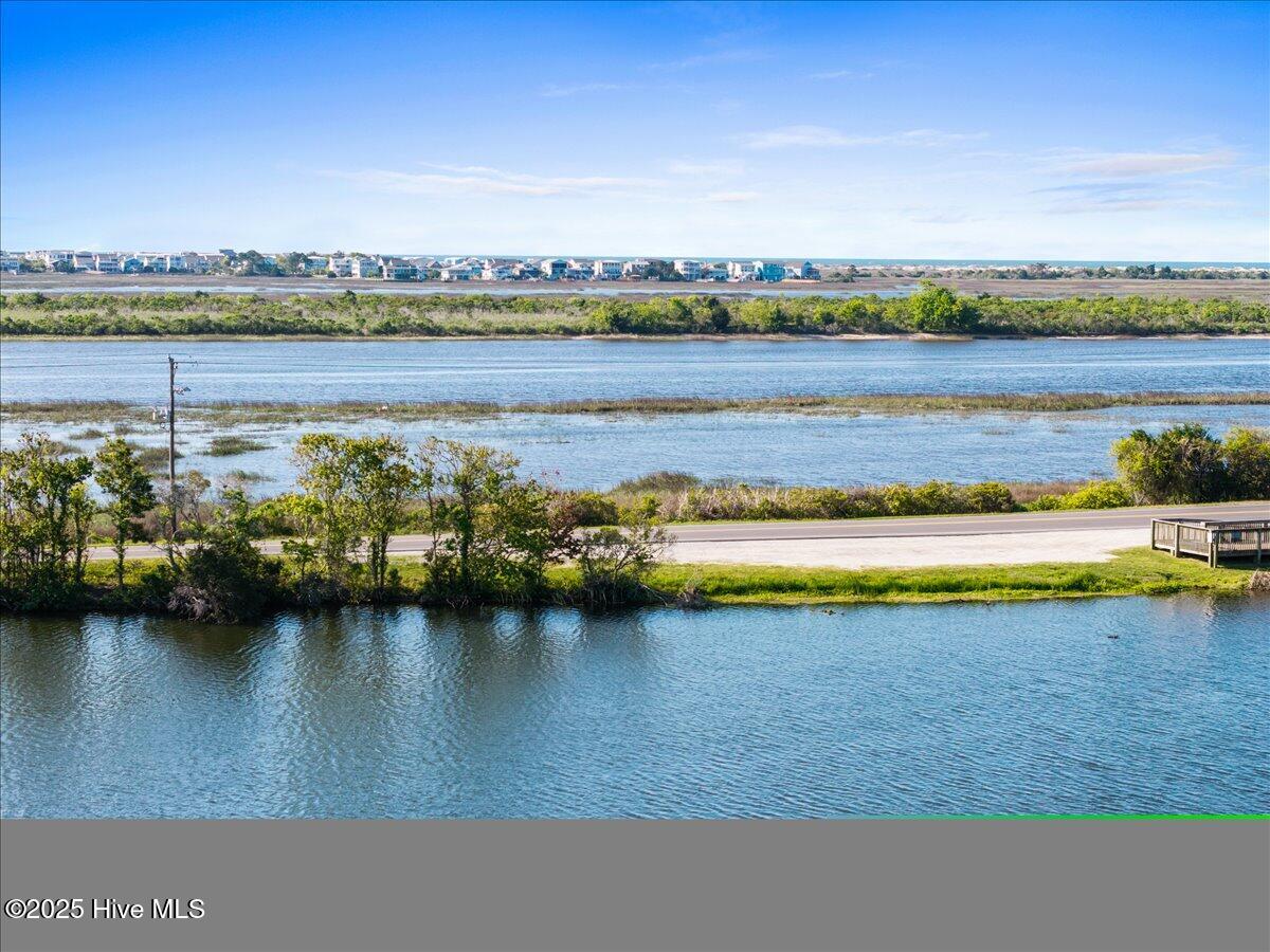 409 Lake Shore Drive Property Photo 11