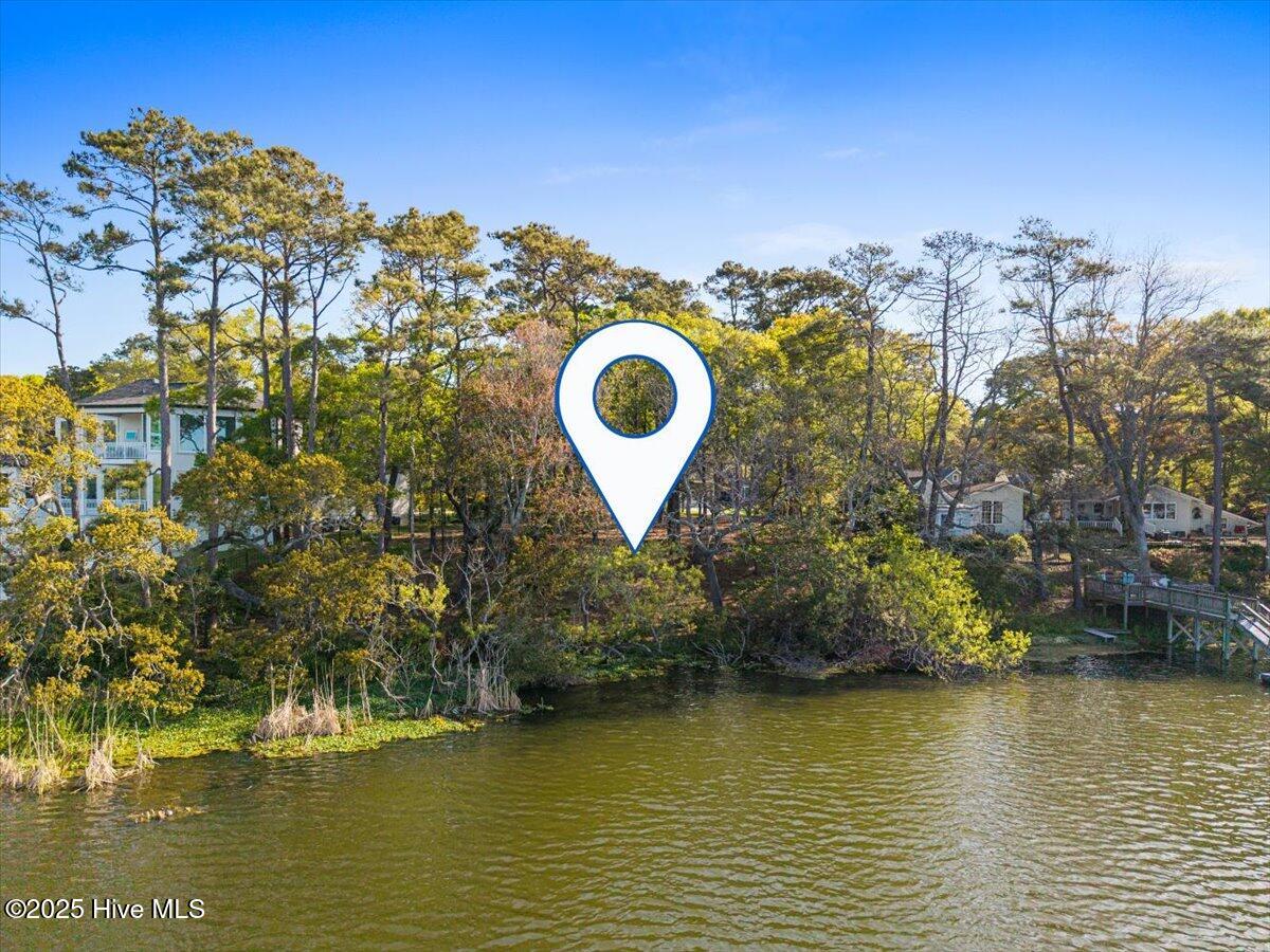 409 Lake Shore Drive Property Photo 13