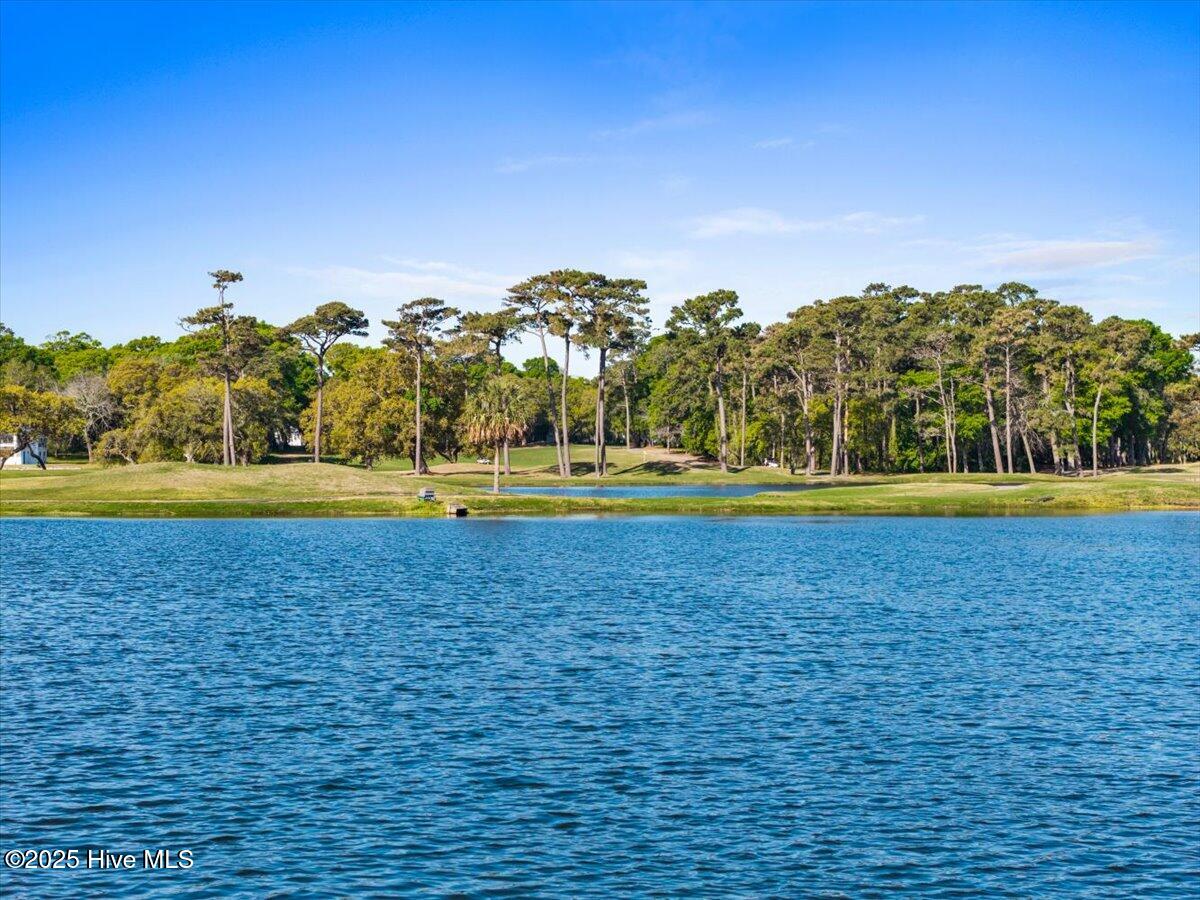 409 Lake Shore Drive Property Photo 23