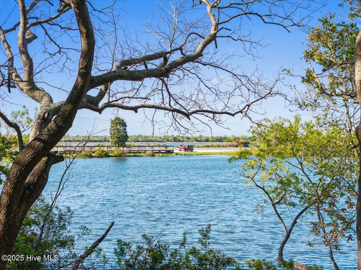 409 Lake Shore Drive Property Photo 36