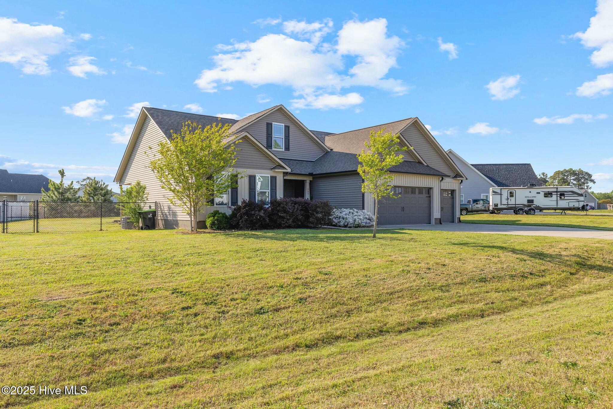 305 N North Landing Drive Property Photo