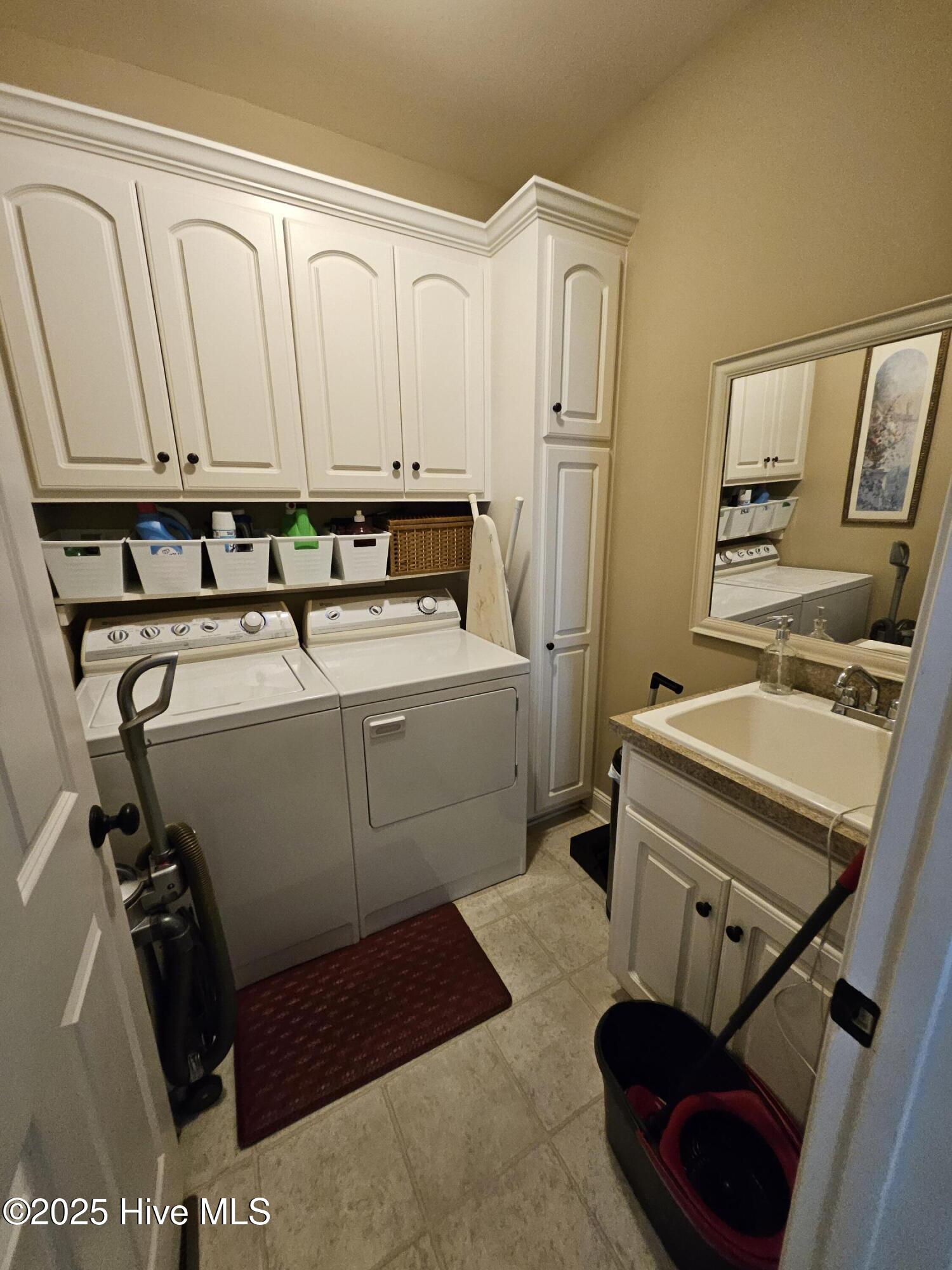 1655 Kingfisher Court Property Photo 32