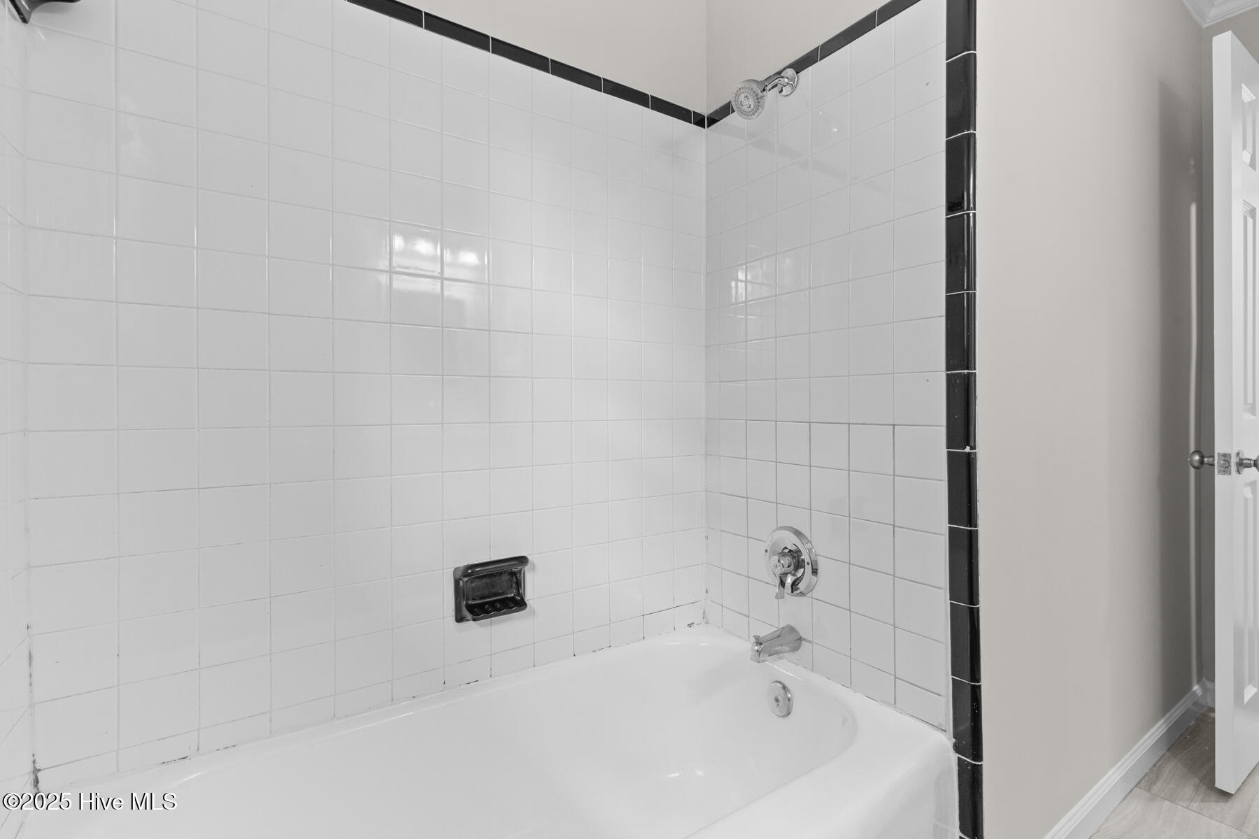 406 Delmar Road Property Photo 16
