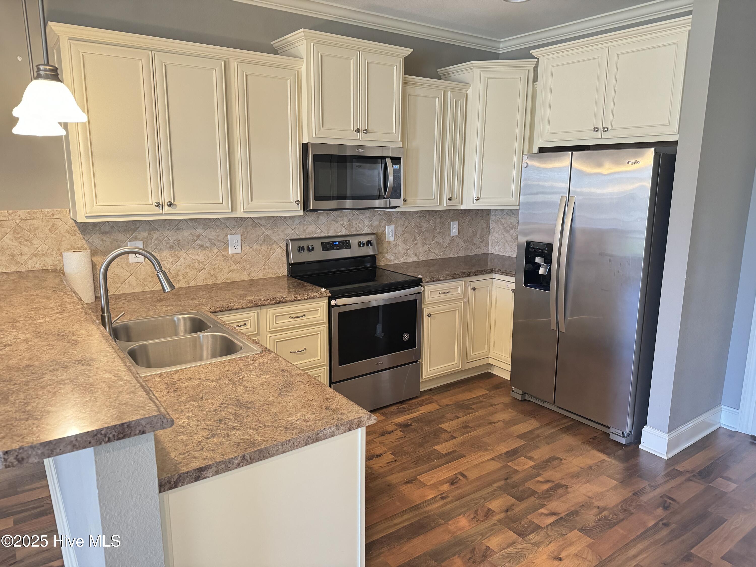 1812 Cambria Drive A Property Photo 10