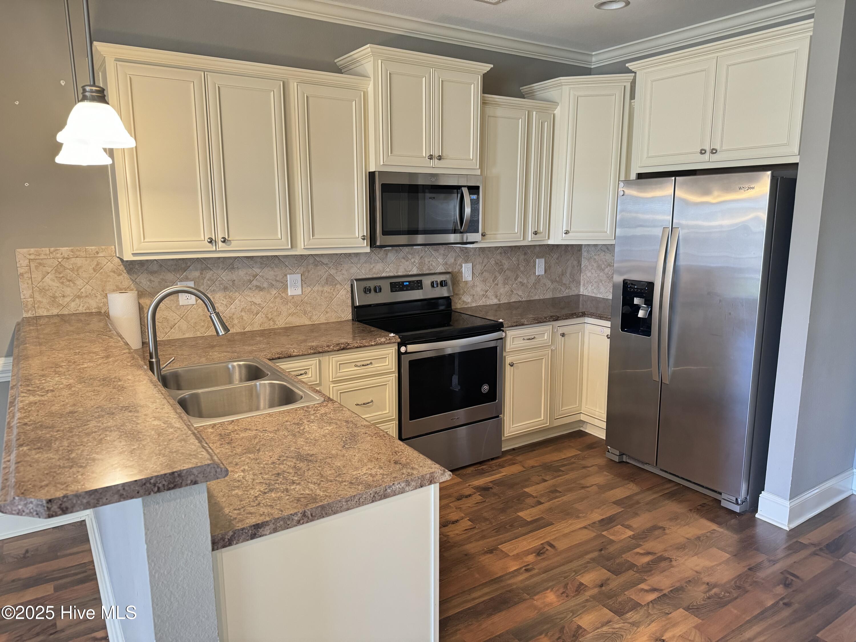 1812 Cambria Drive A Property Photo 11