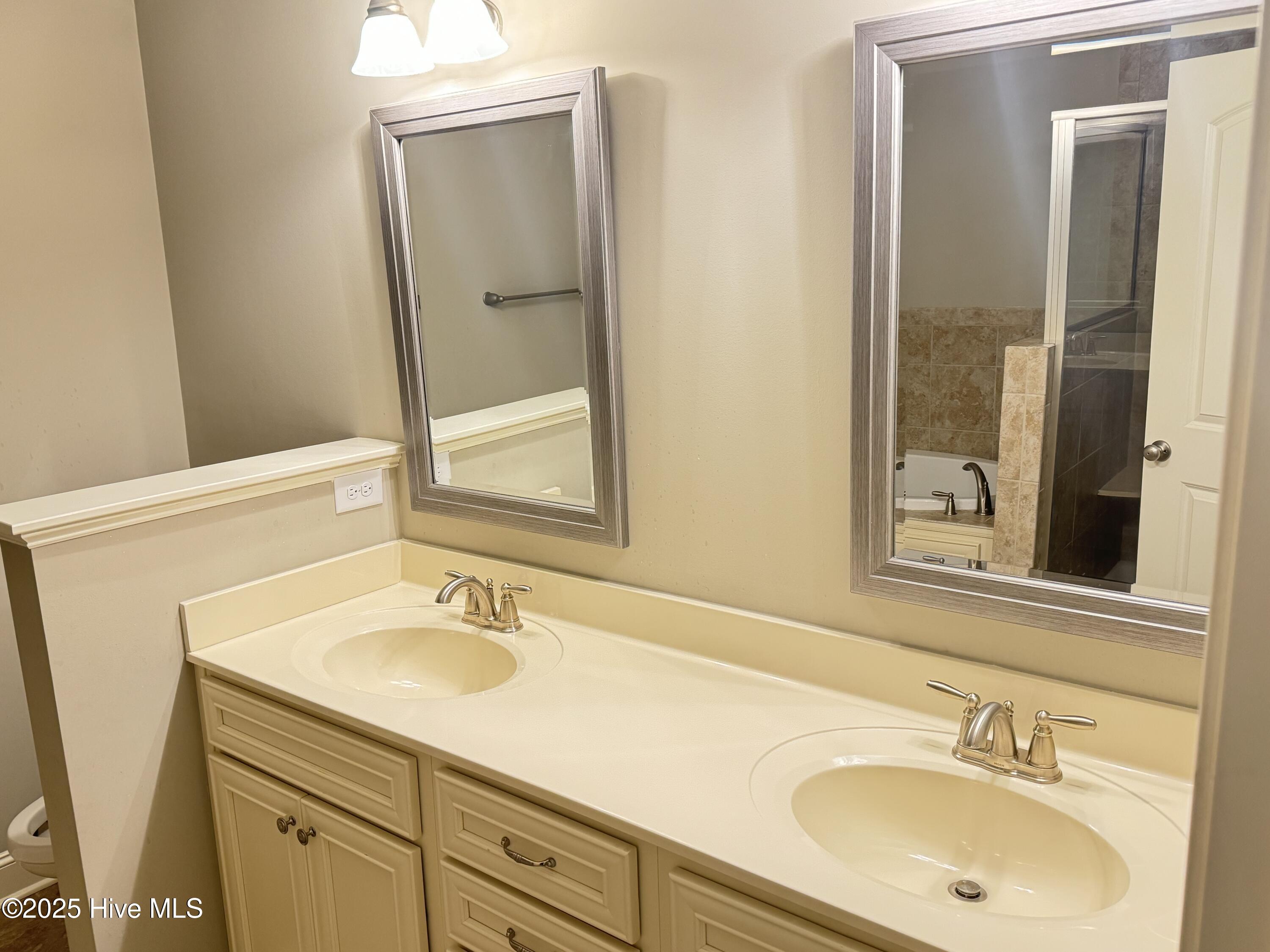 1812 Cambria Drive A Property Photo 14
