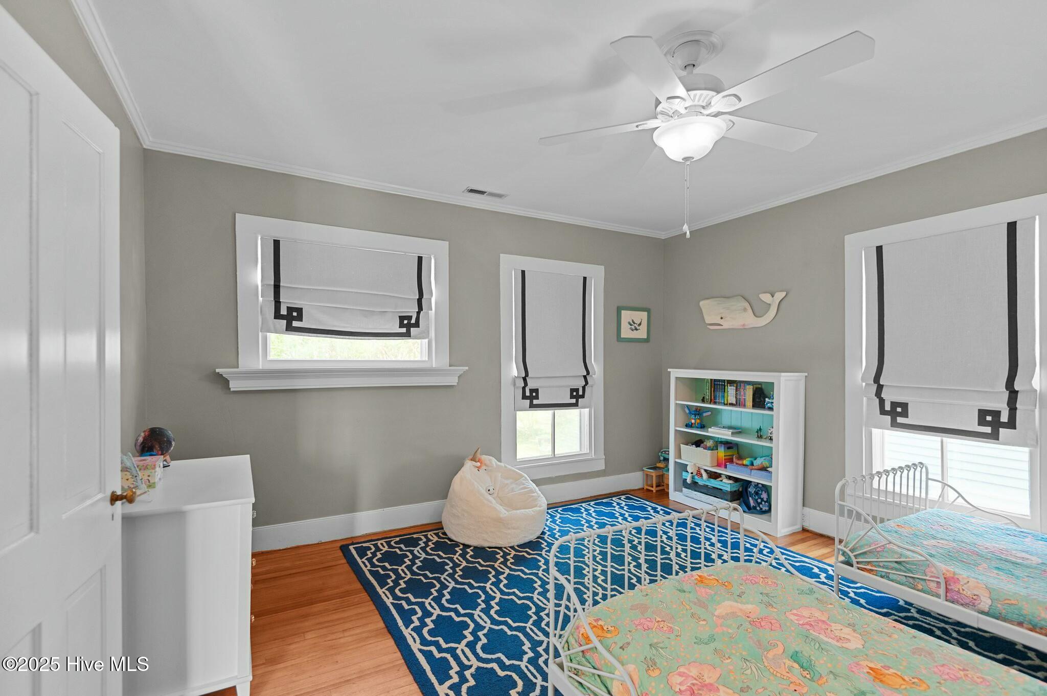 622 W 2nd Street Property Photo 28