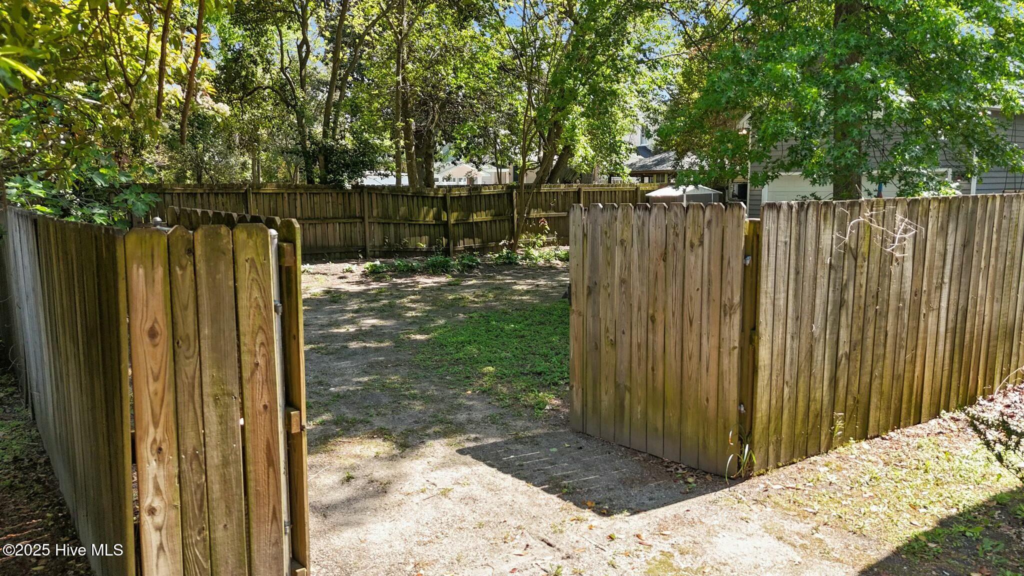 622 W 2nd Street Property Photo 41