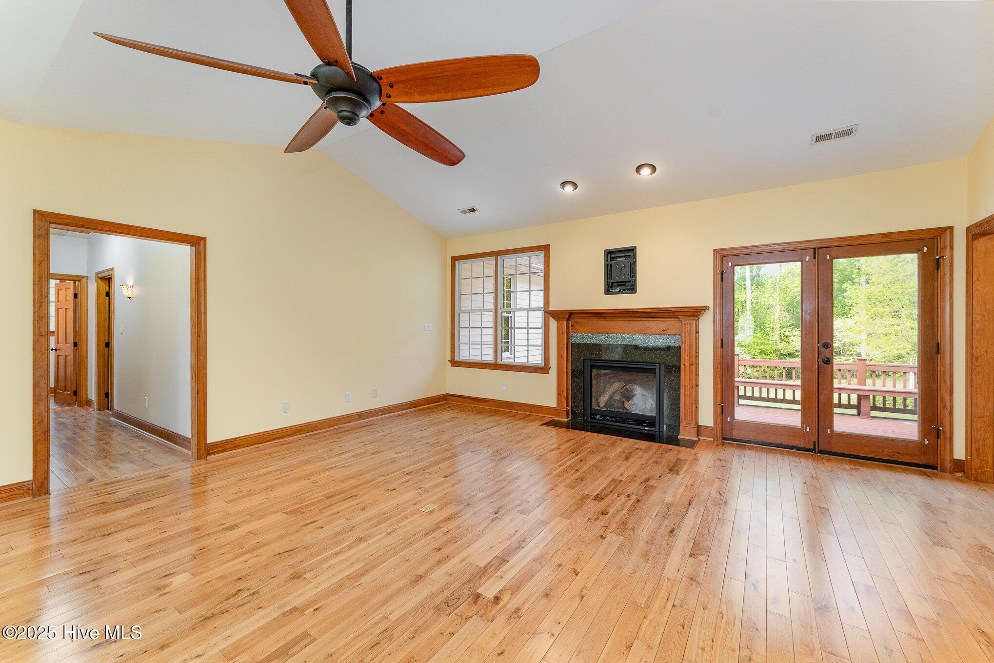 317 William Drive Property Photo 6