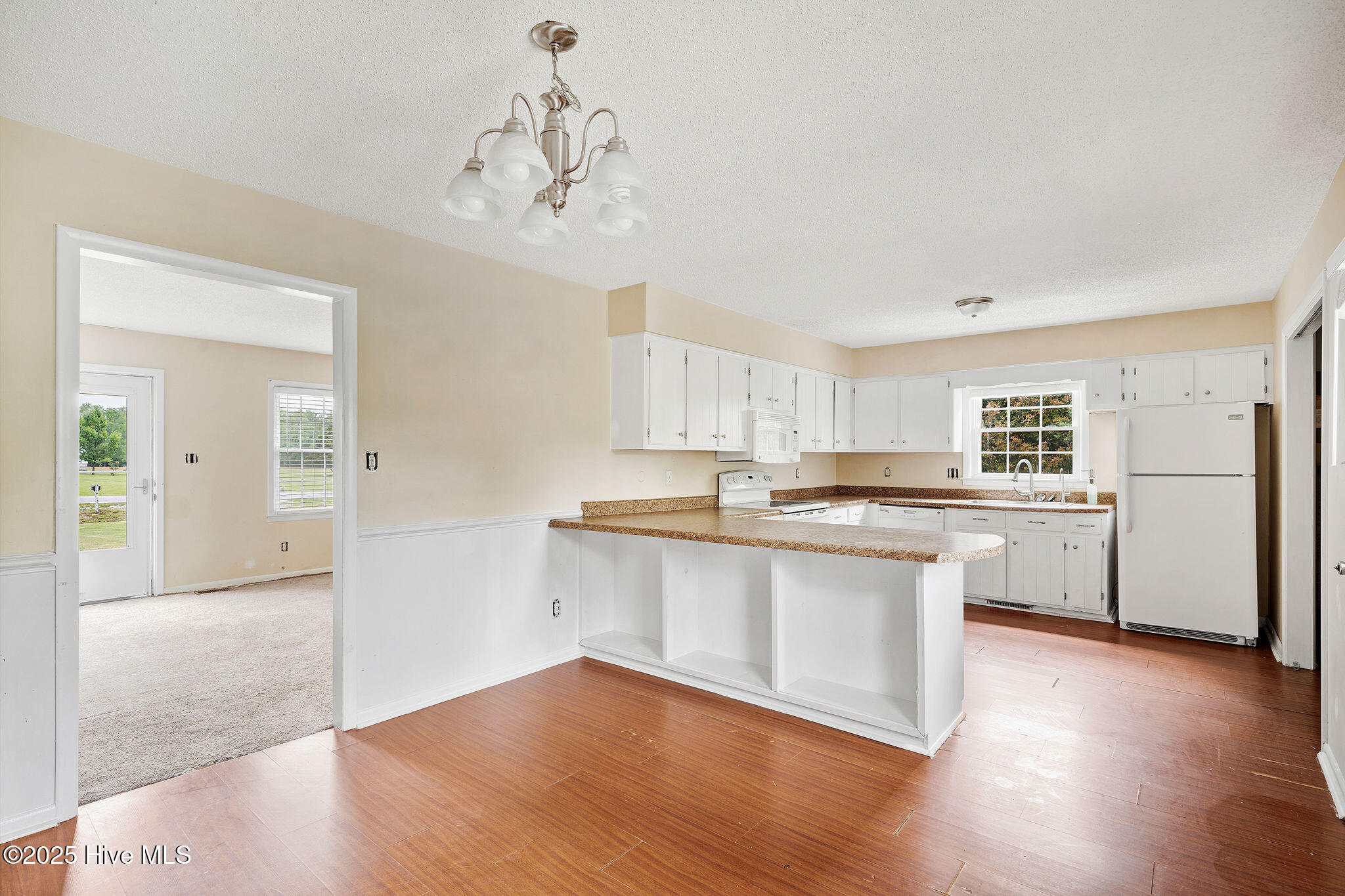 3769 Penderlea Highway Property Photo 7