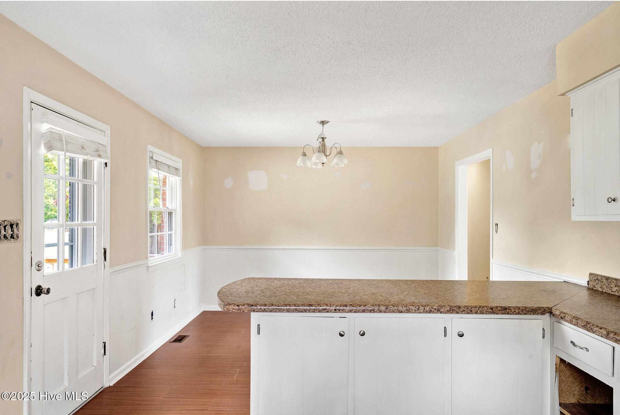 3769 Penderlea Highway Property Photo 10