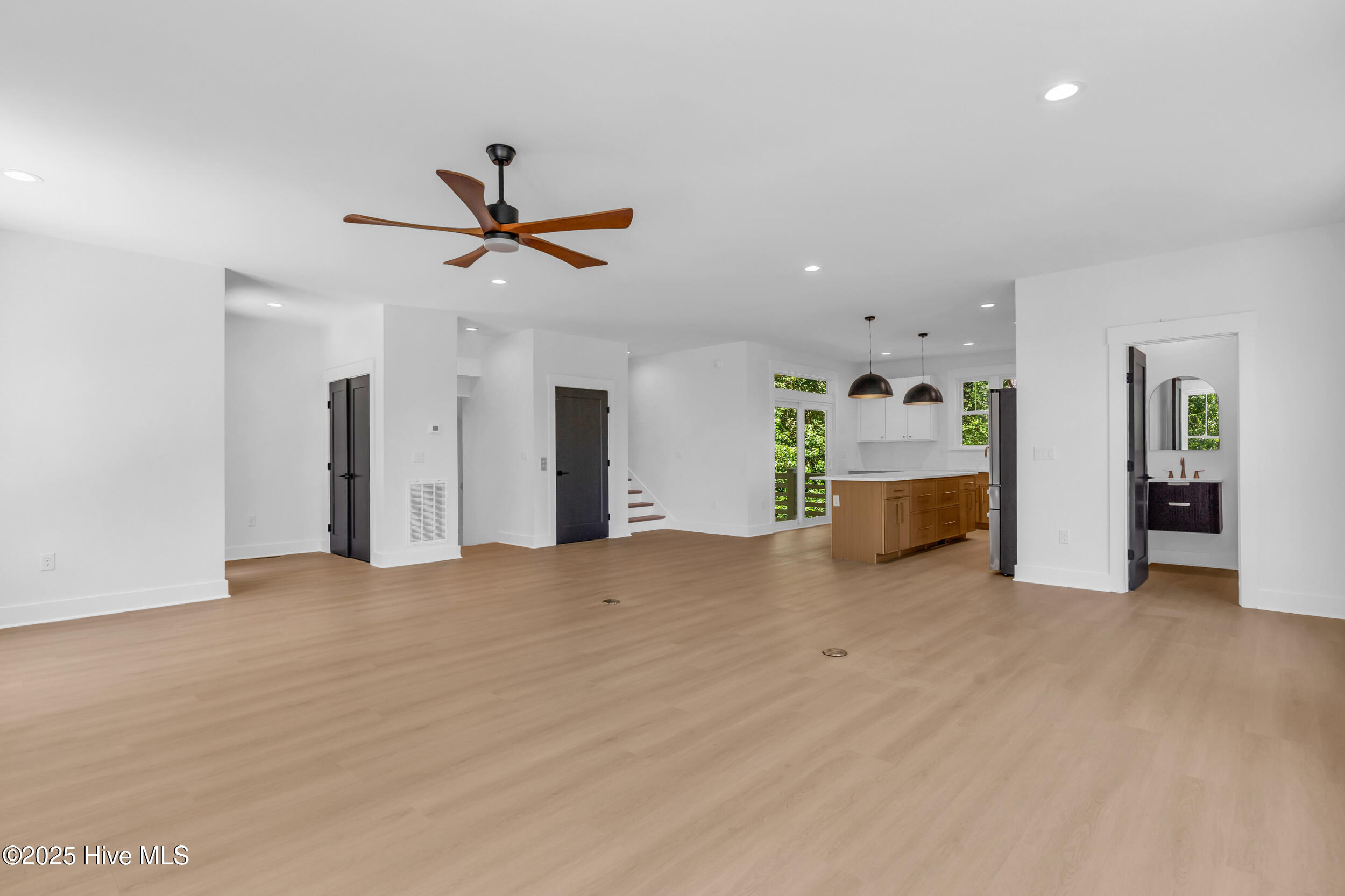 124 N Brig Drive Property Photo 8