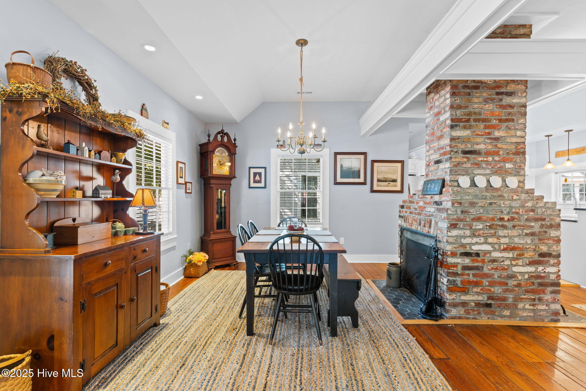309 E Moore Street Property Photo 6