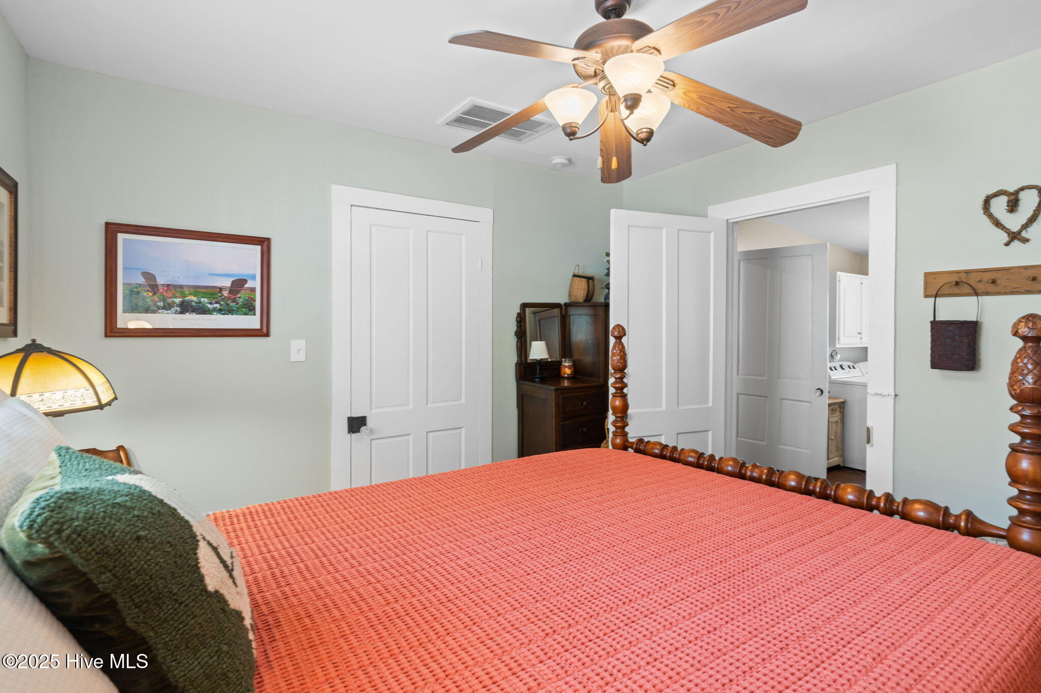 309 E Moore Street Property Photo 22