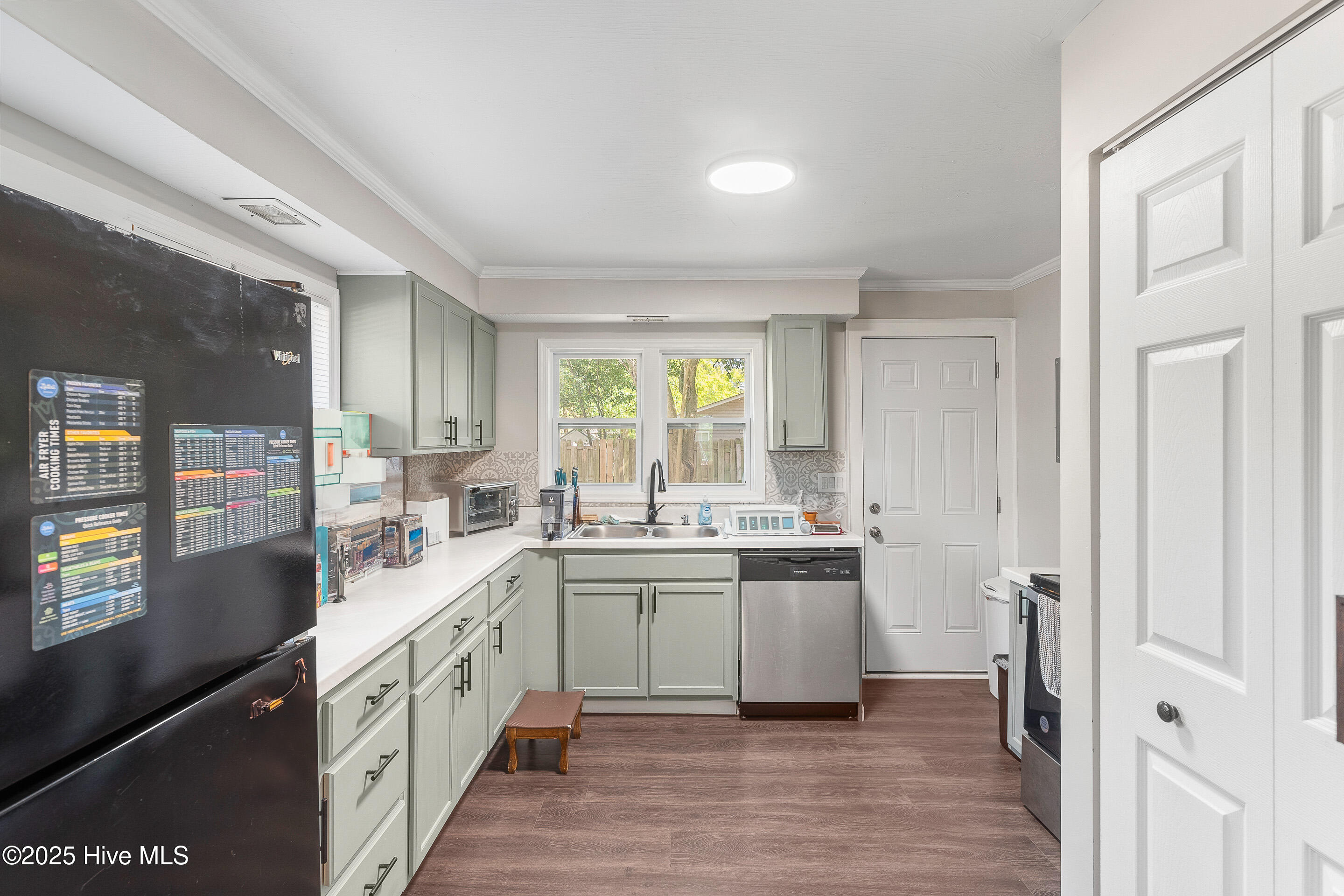 907 Bonham Avenue Property Photo 5