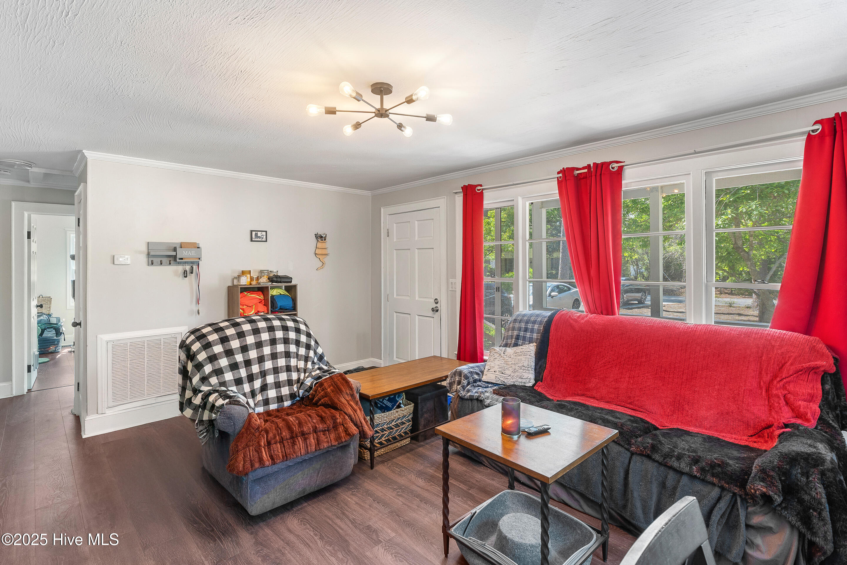 907 Bonham Avenue Property Photo 7