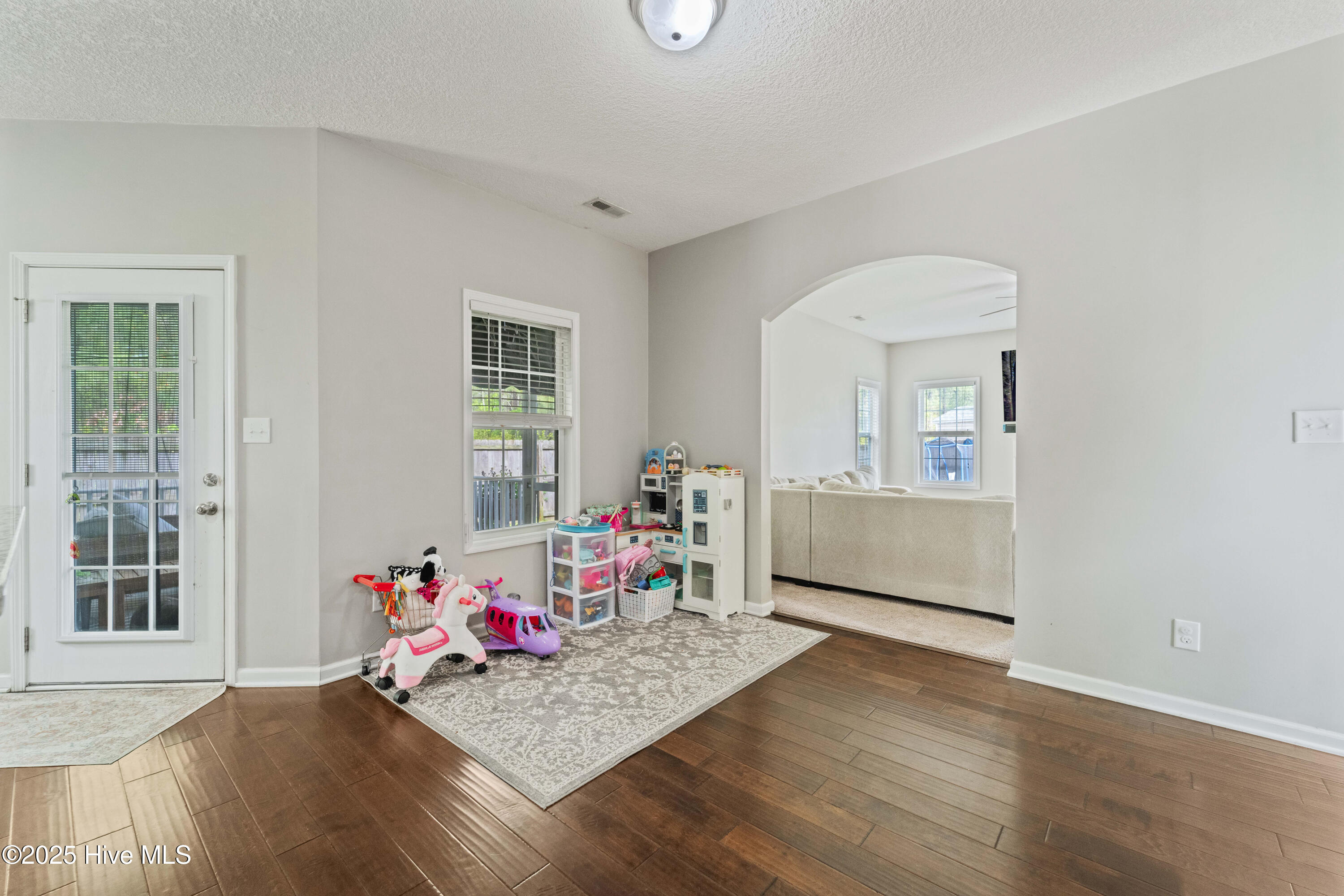 211 Imperial Lane Property Photo 14