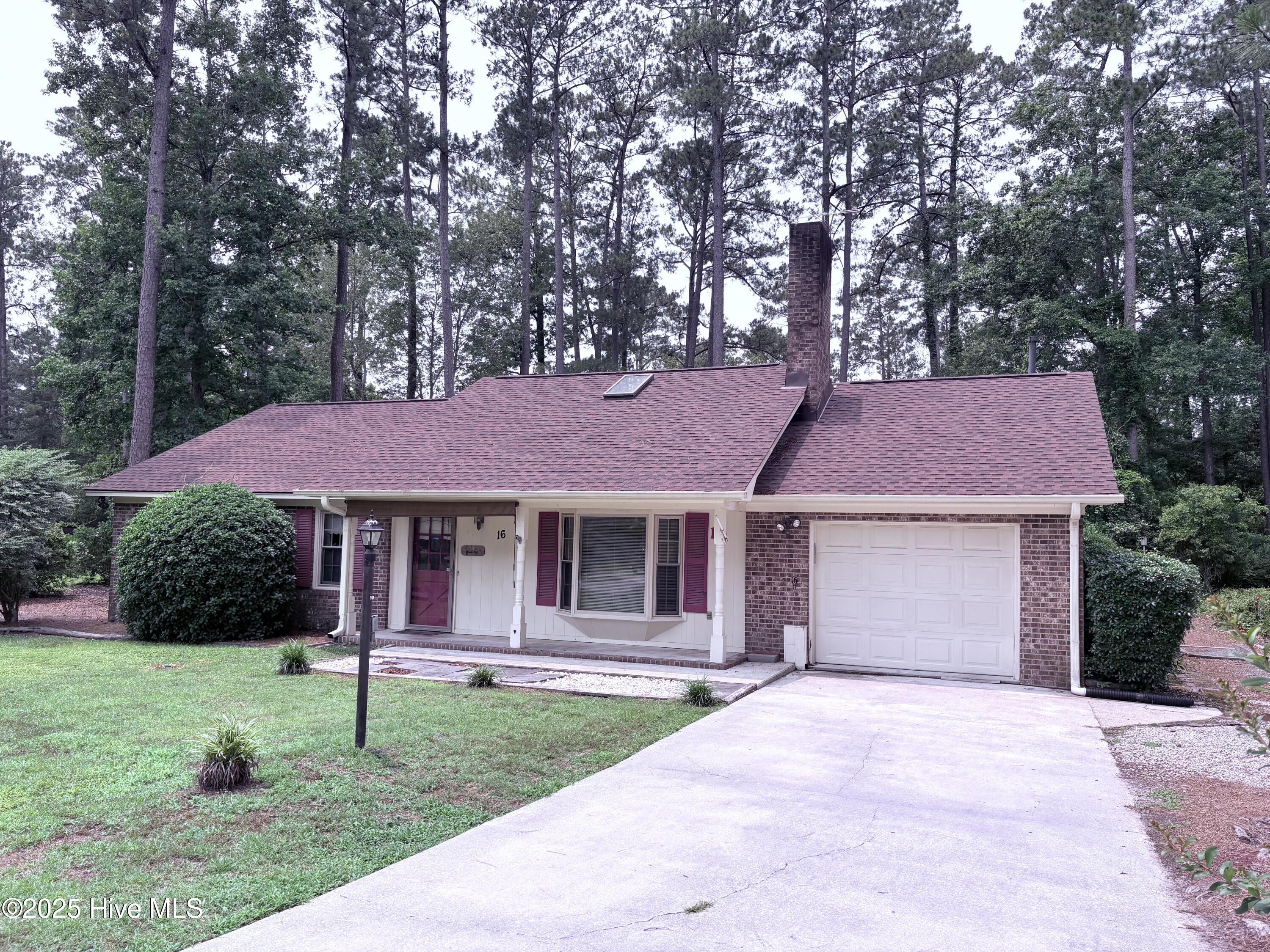 16 Bayberry Circle Property Photo 1