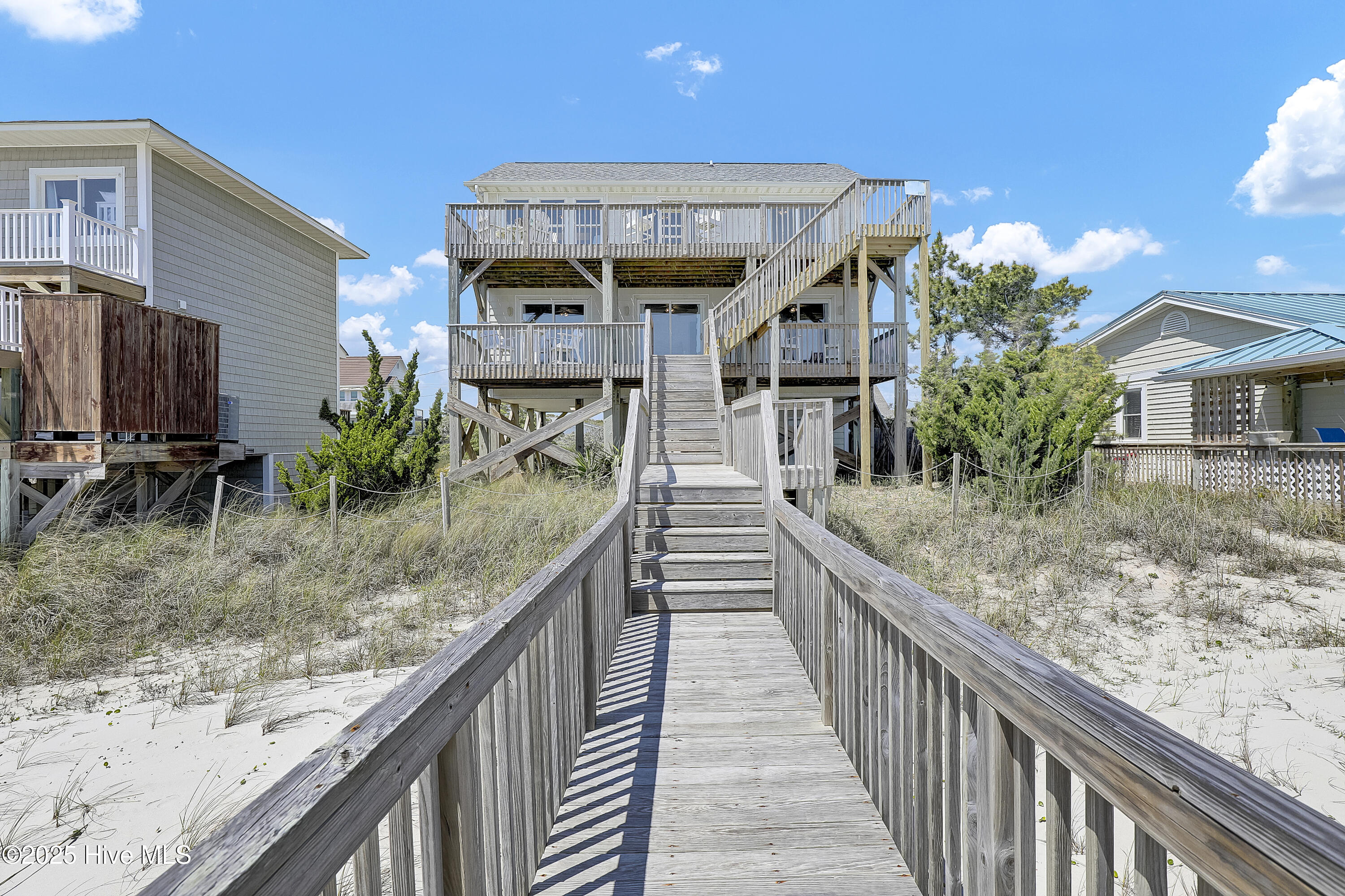 2006 S Shore Drive Property Photo 4