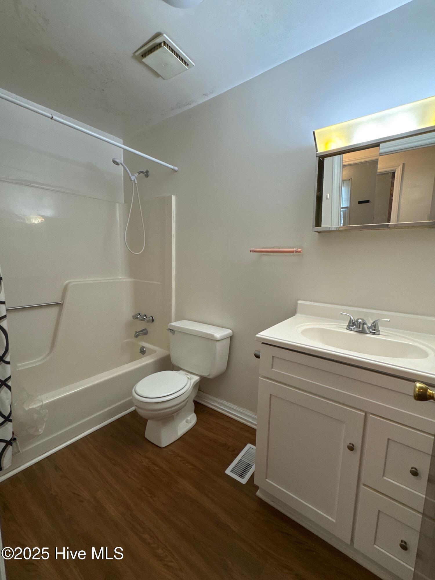 1023 Harrells Loop Road Property Photo 5