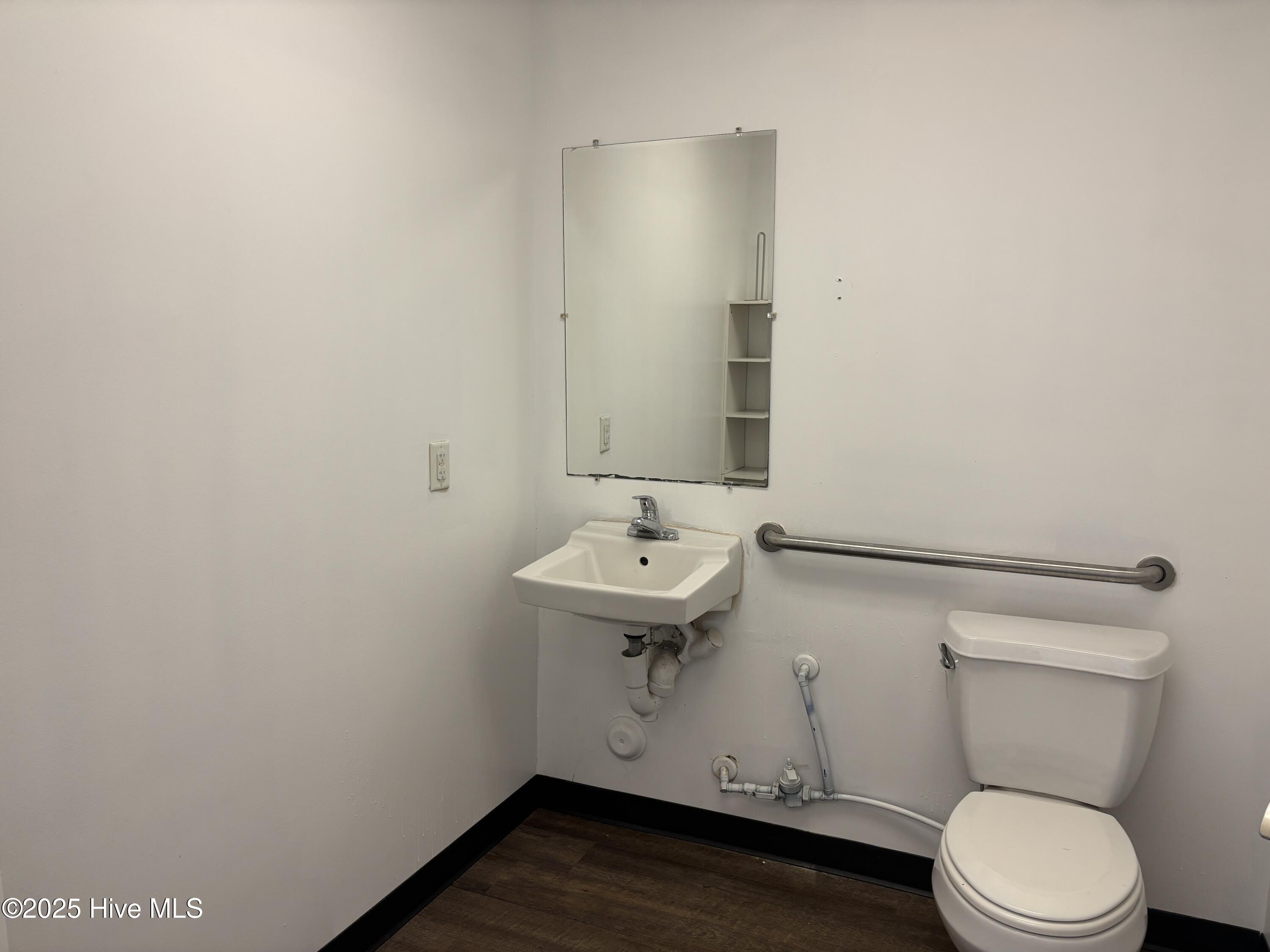 128 Main Street Property Photo 4