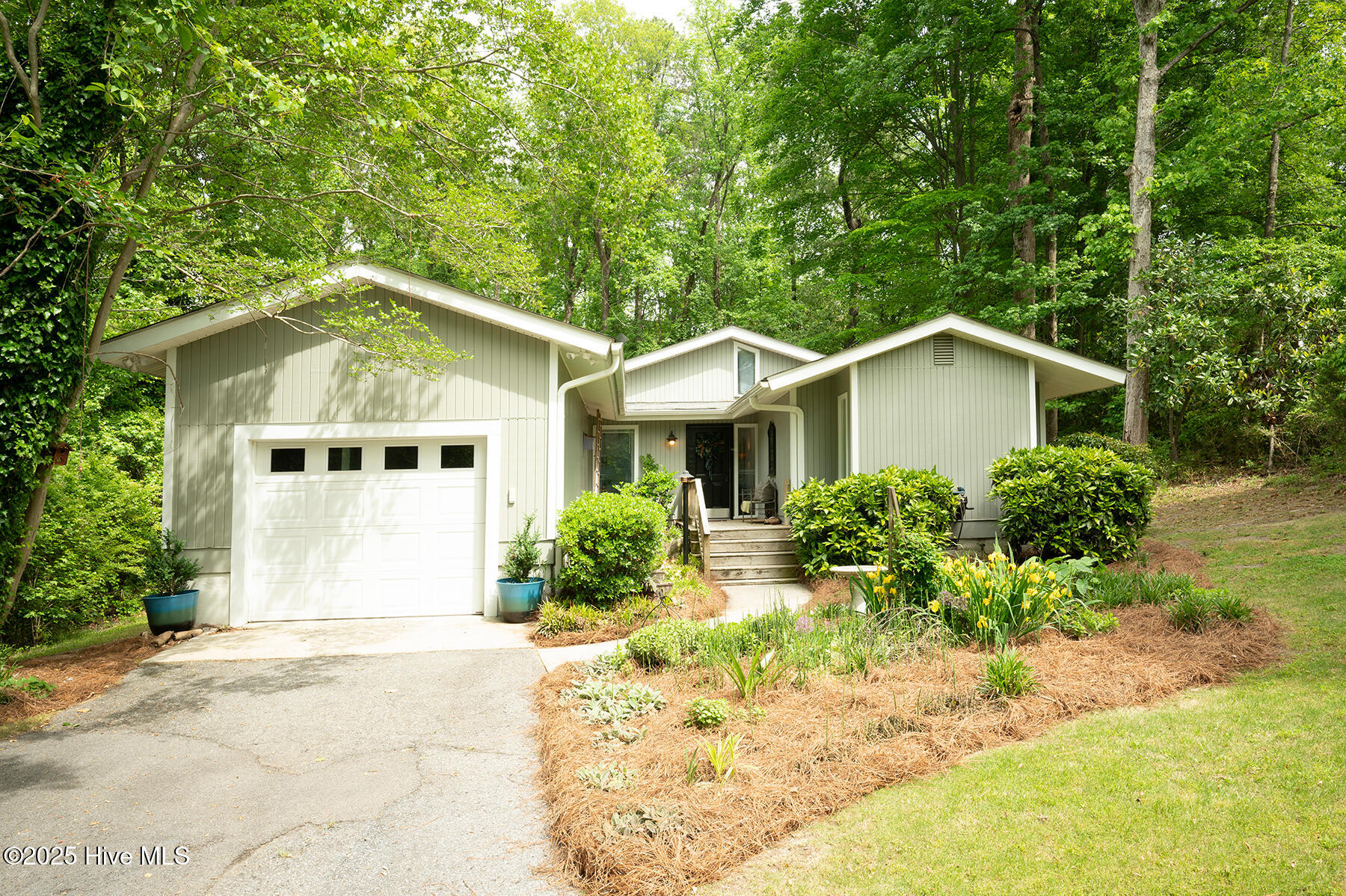 1601 Canterbury Road Property Photo