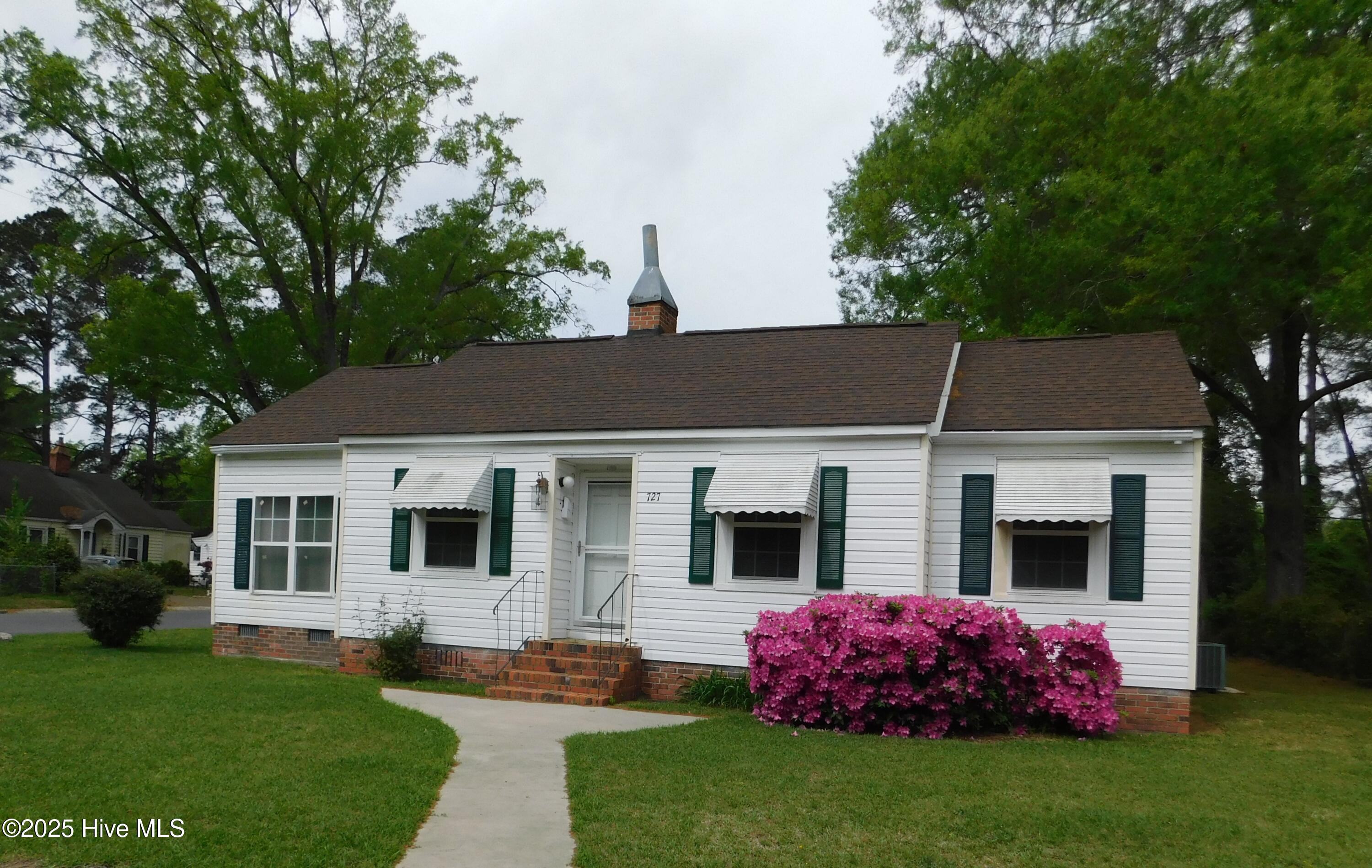 727 S Pine Street Property Photo