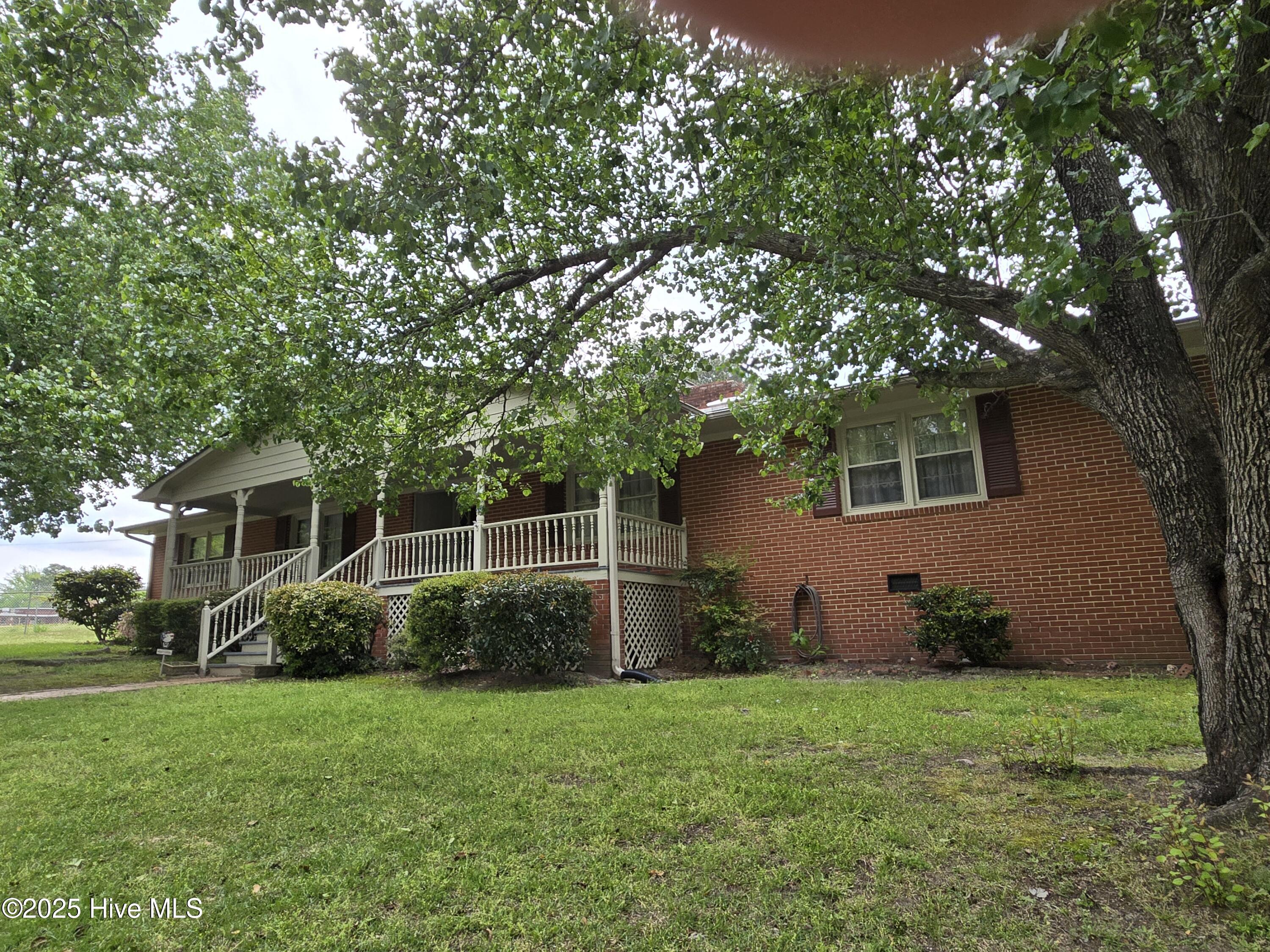705 School Drive Property Photo 1
