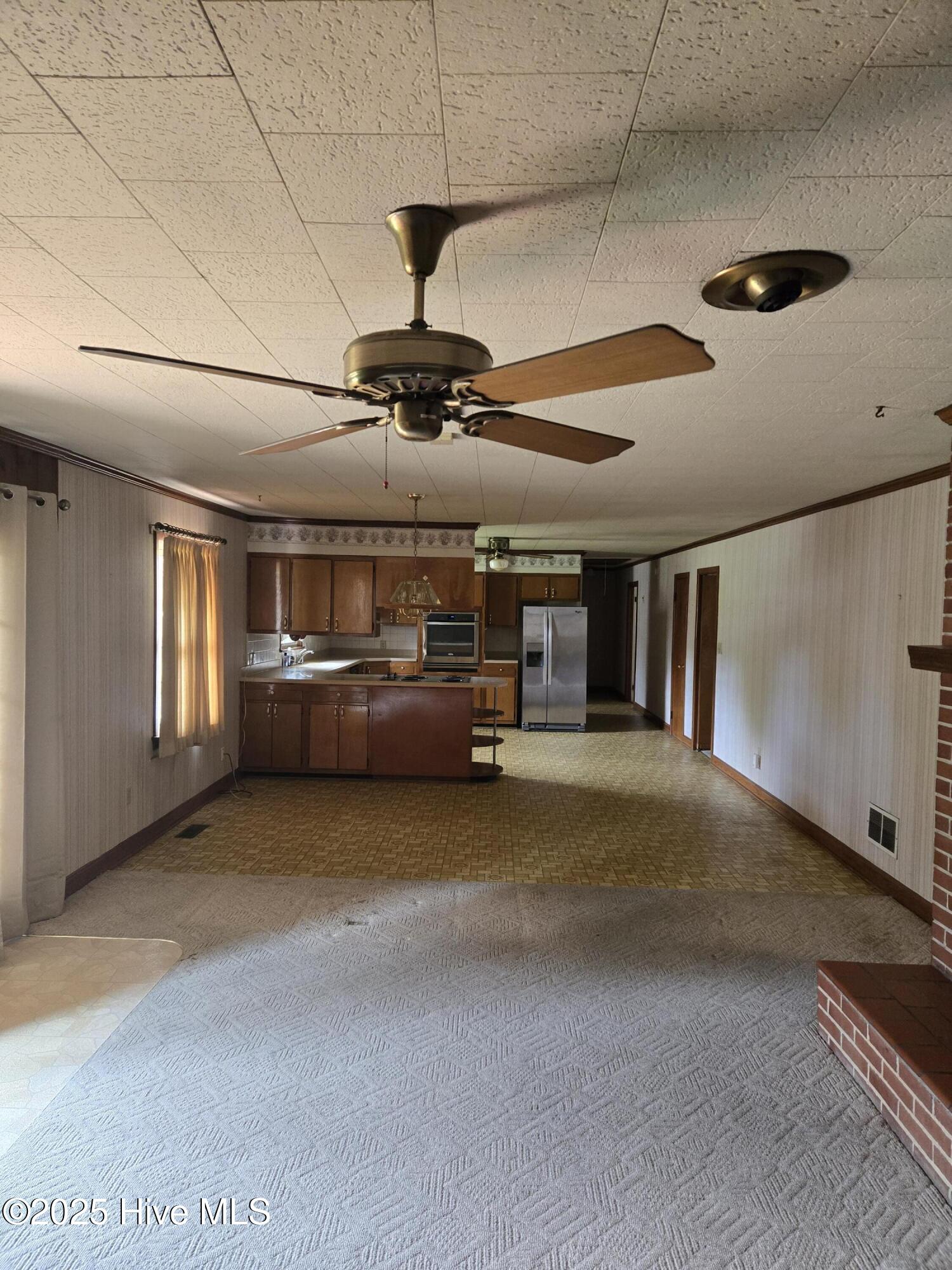 705 School Drive Property Photo 3