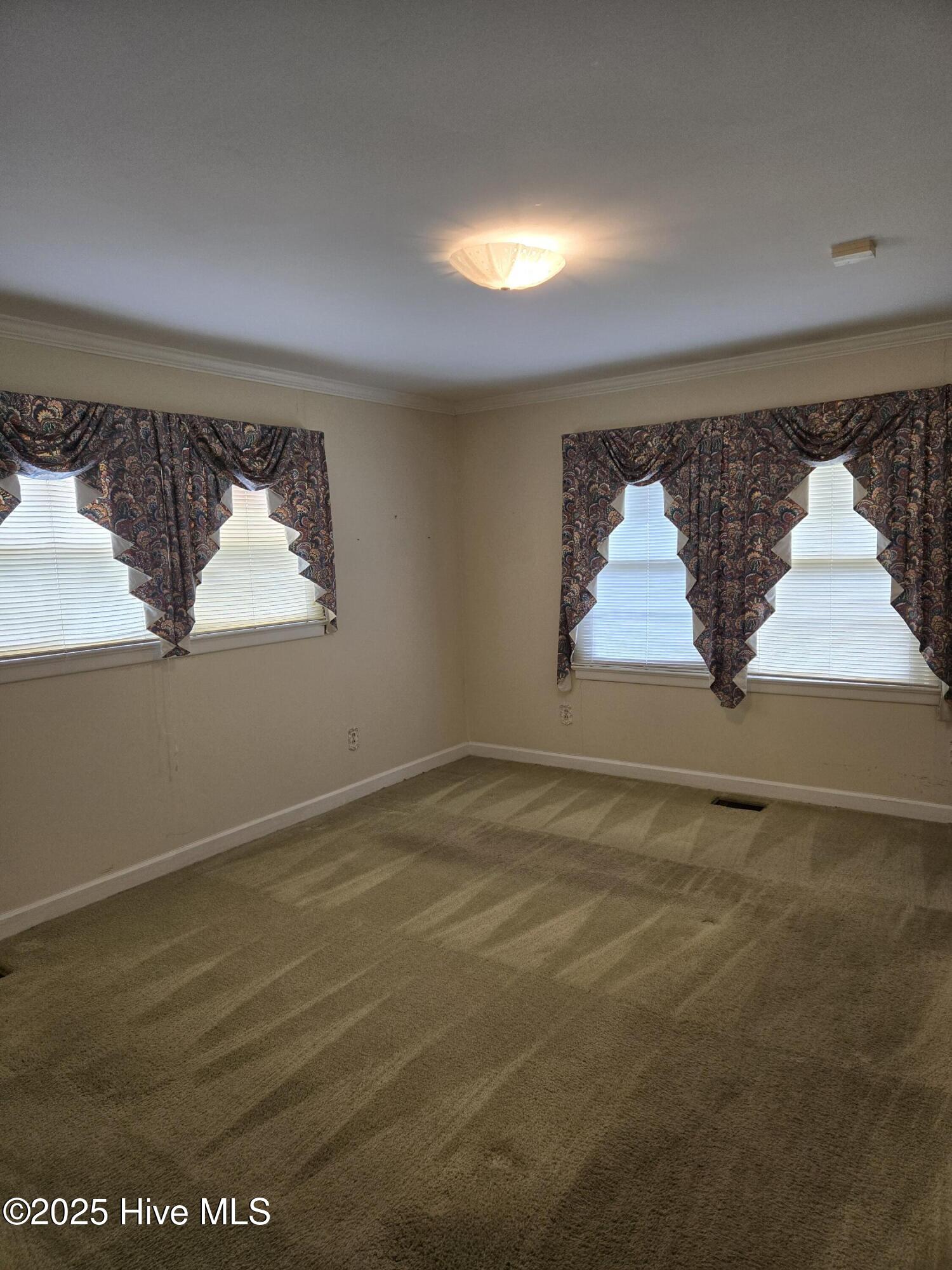 705 School Drive Property Photo 6
