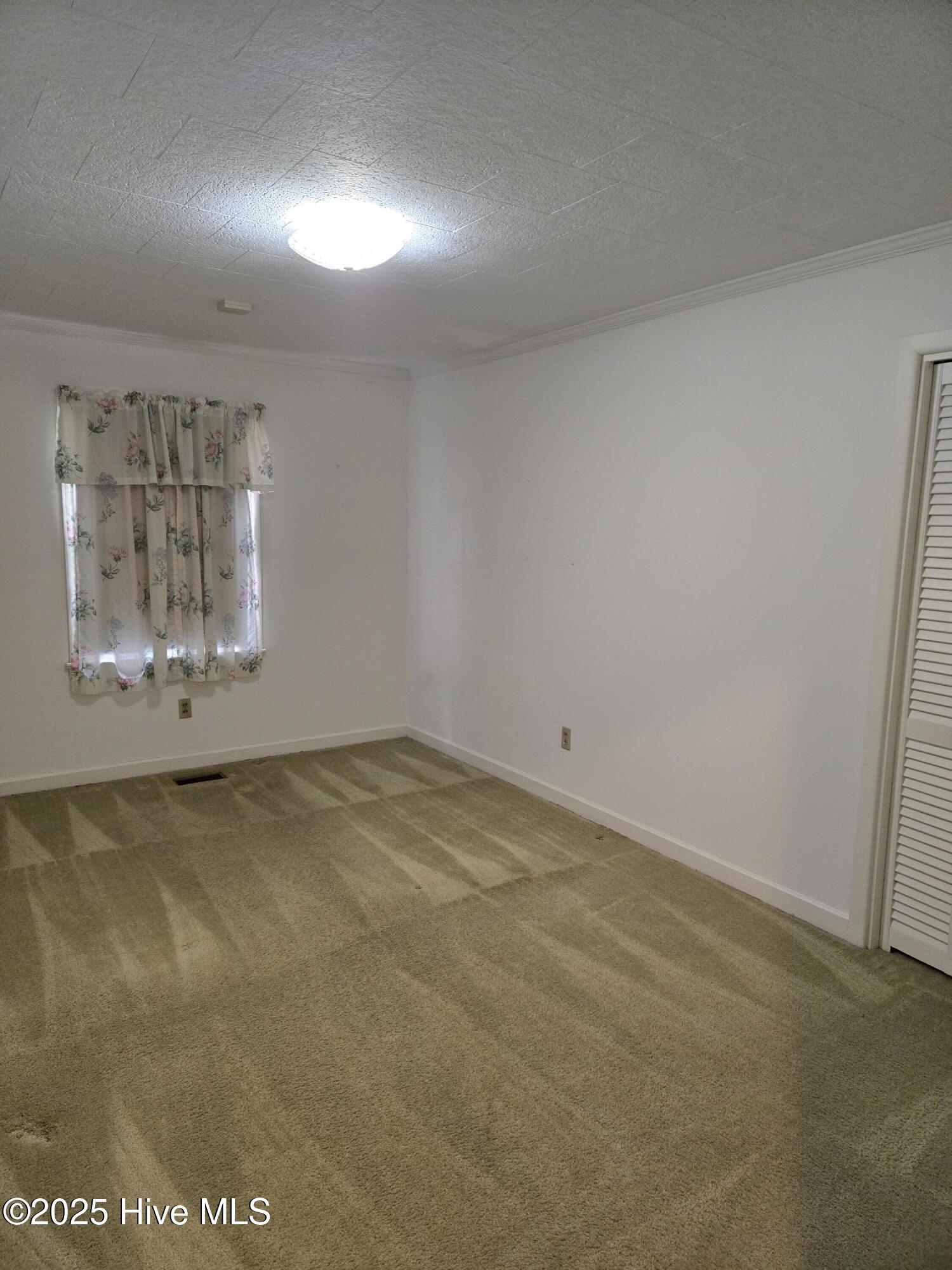 705 School Drive Property Photo 13